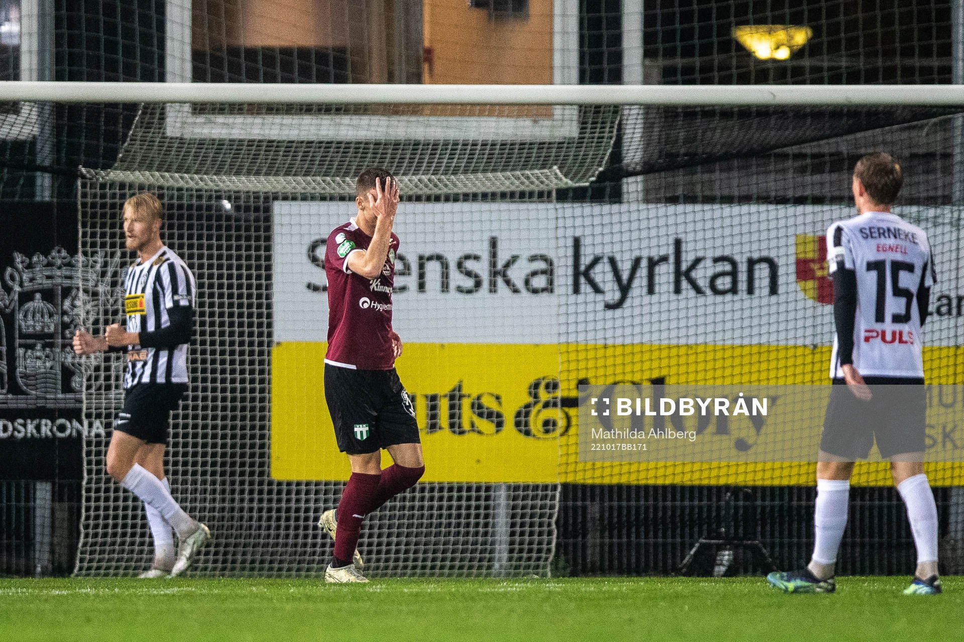 Västerås SKs Viktor Granath deppar