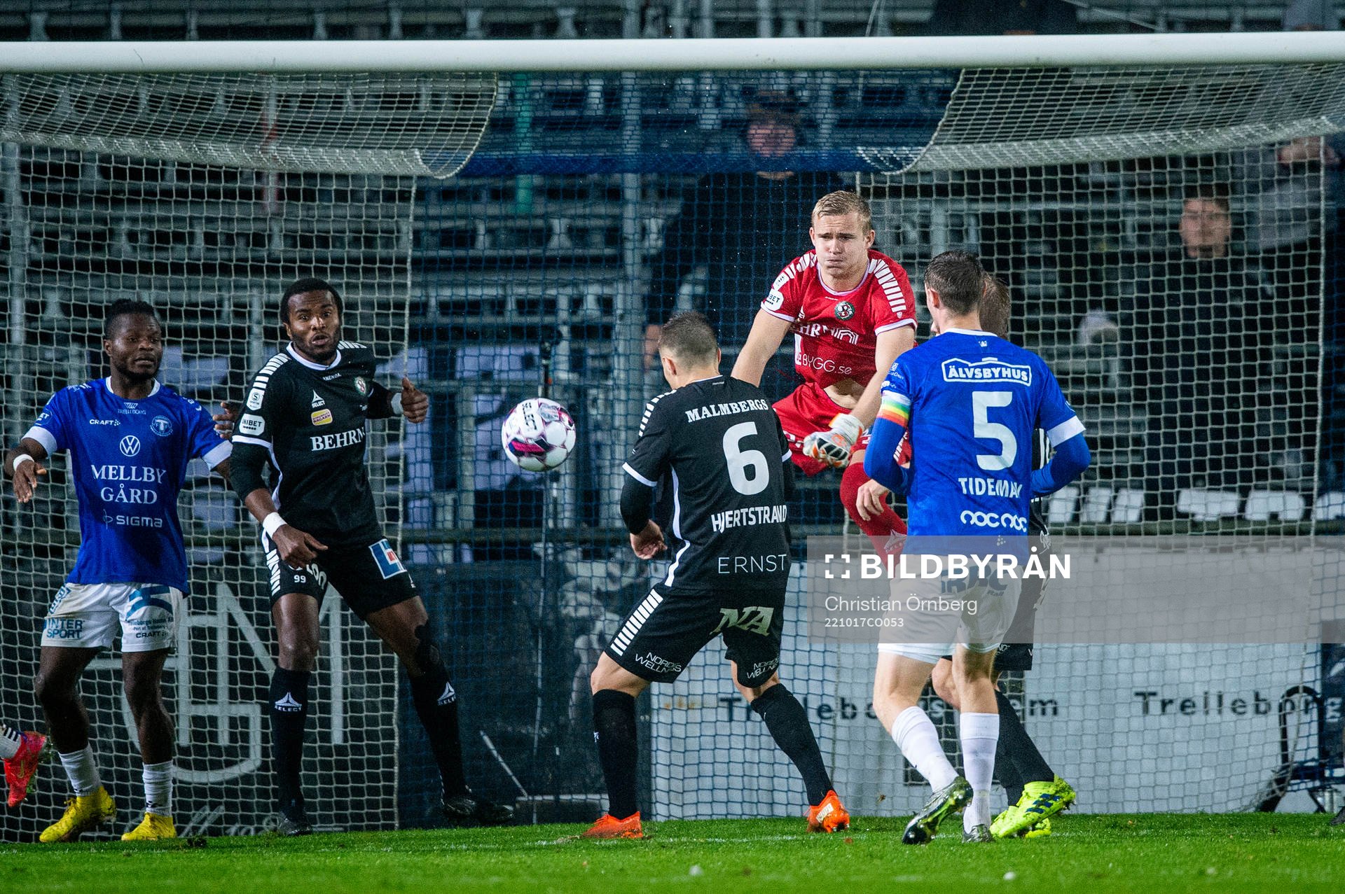 Örebros målvakt Daniel Strindholm