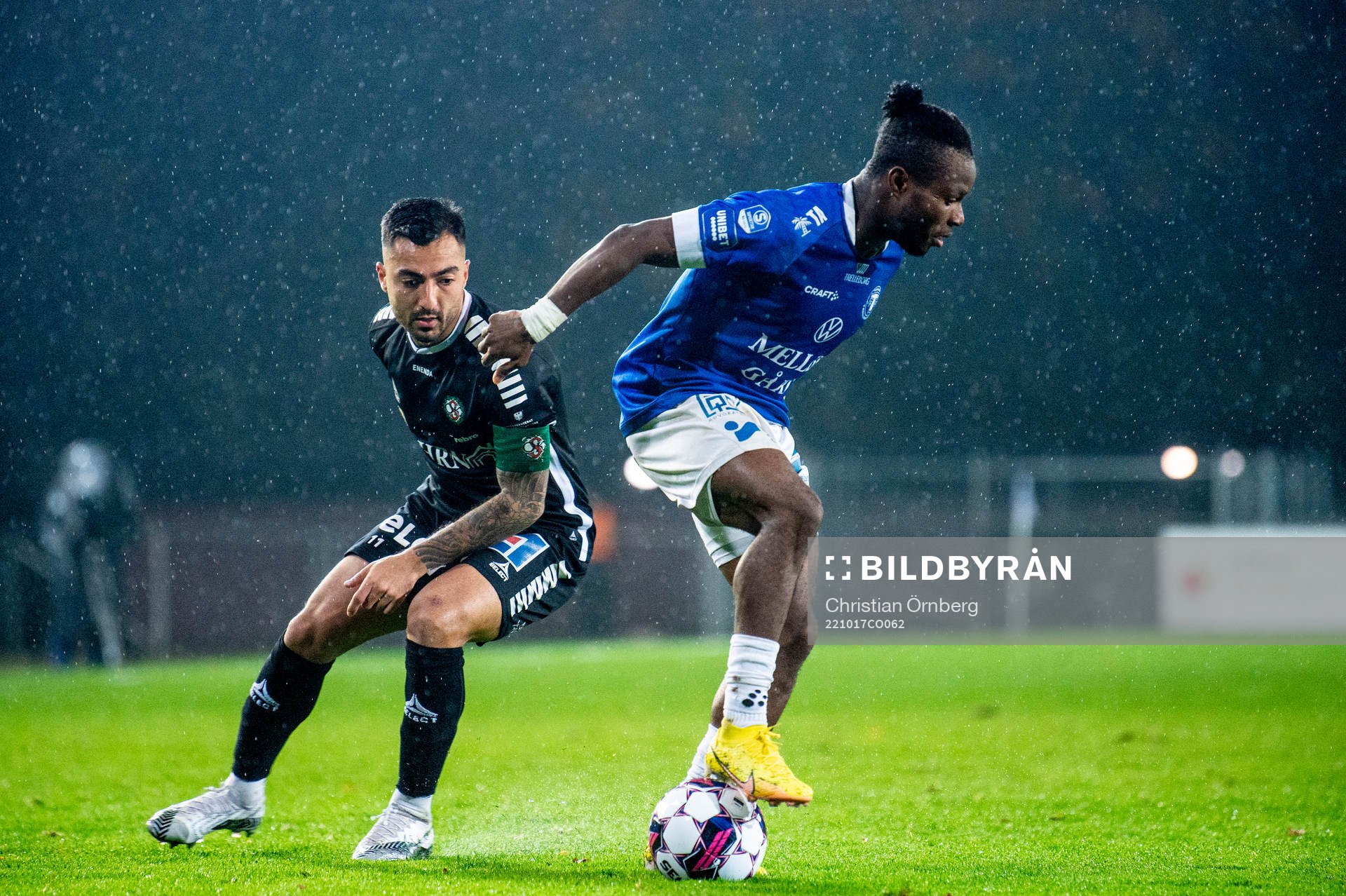 Trelleborgs Henry Offia mot Örebros Jiloan Hamad