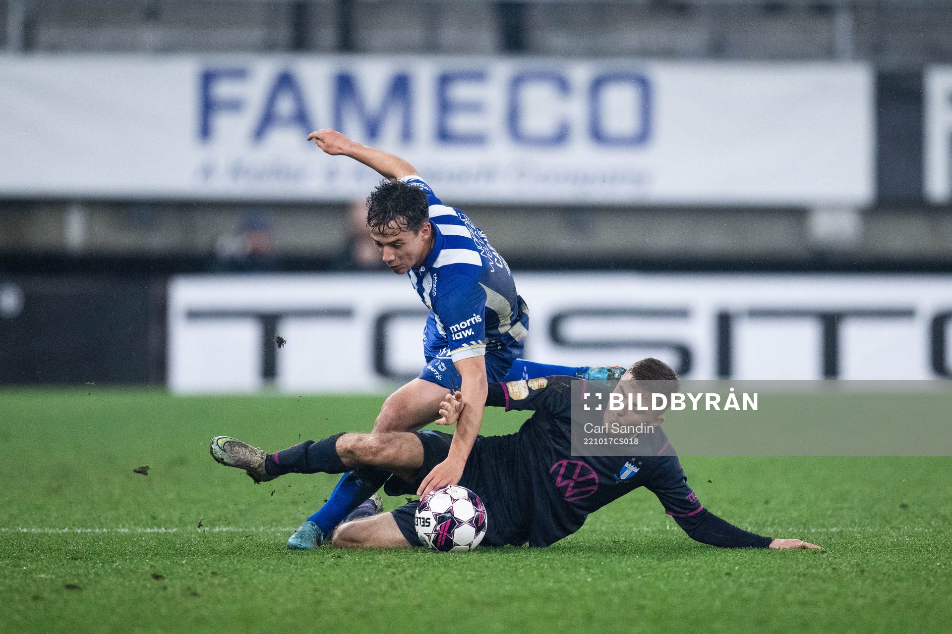 IFK Göteborgs Hussein Carneil och Malmö FFs Patriot Sejdiu