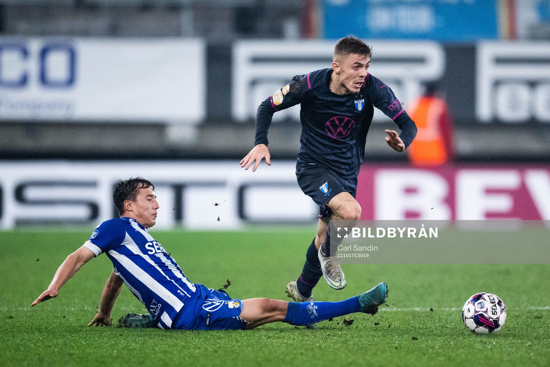IFK Göteborgs Hussein Carneil och Malmö FFs Patriot Sejdiu