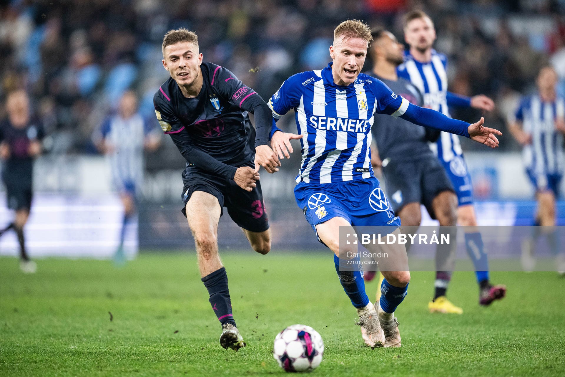 Malmö FFs Patriot Sejdiu och IFK Göteborgs Oscar Wendt
