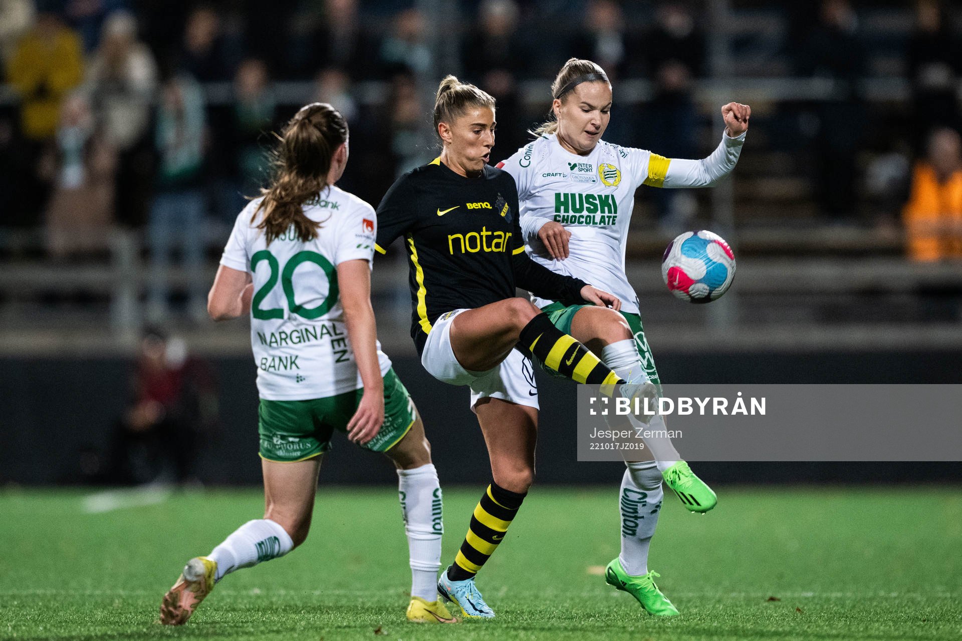 AIKs Remy Siemsen och Hammarbys Eva Nyström