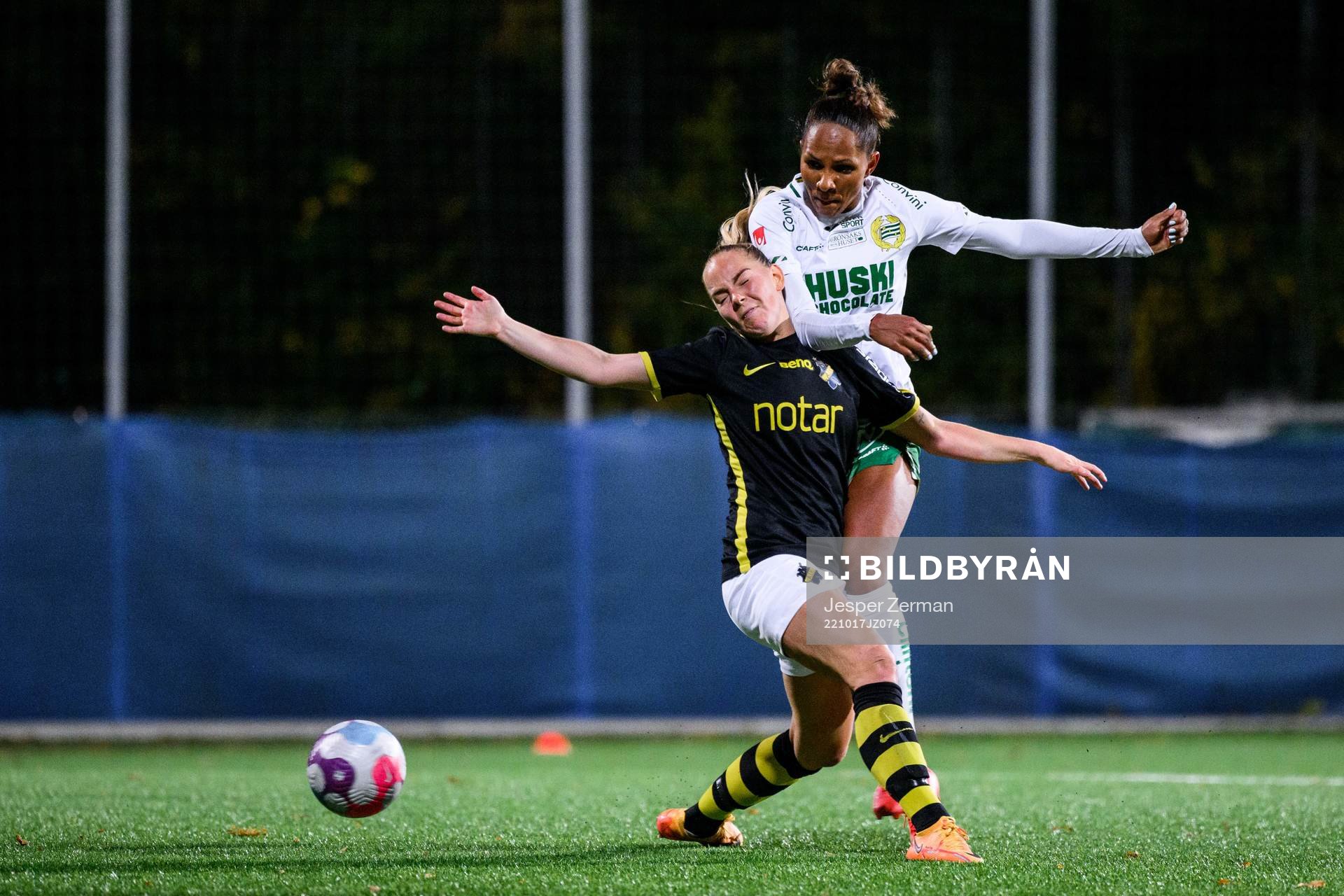 AIKs Agnes Nyberg och Hammarbys Madelen Janogy