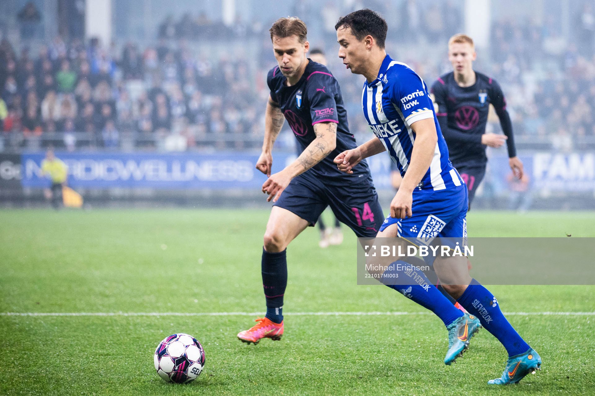 Malmö FFs Felix Beijmo och IFK Göteborgs Hussein Carneil