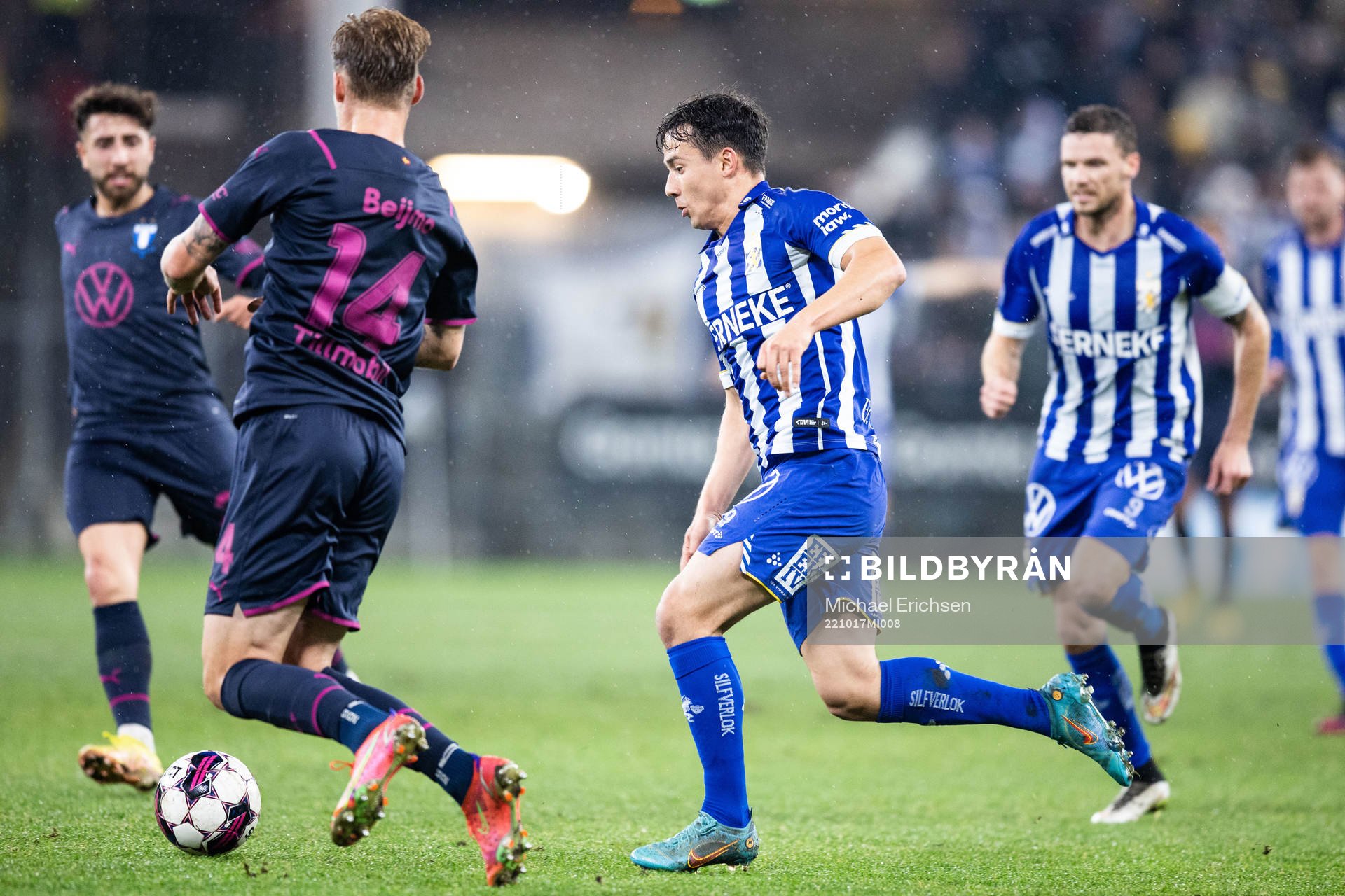 Malmö FFs Felix Beijmo och IFK Göteborgs Hussein Carneil