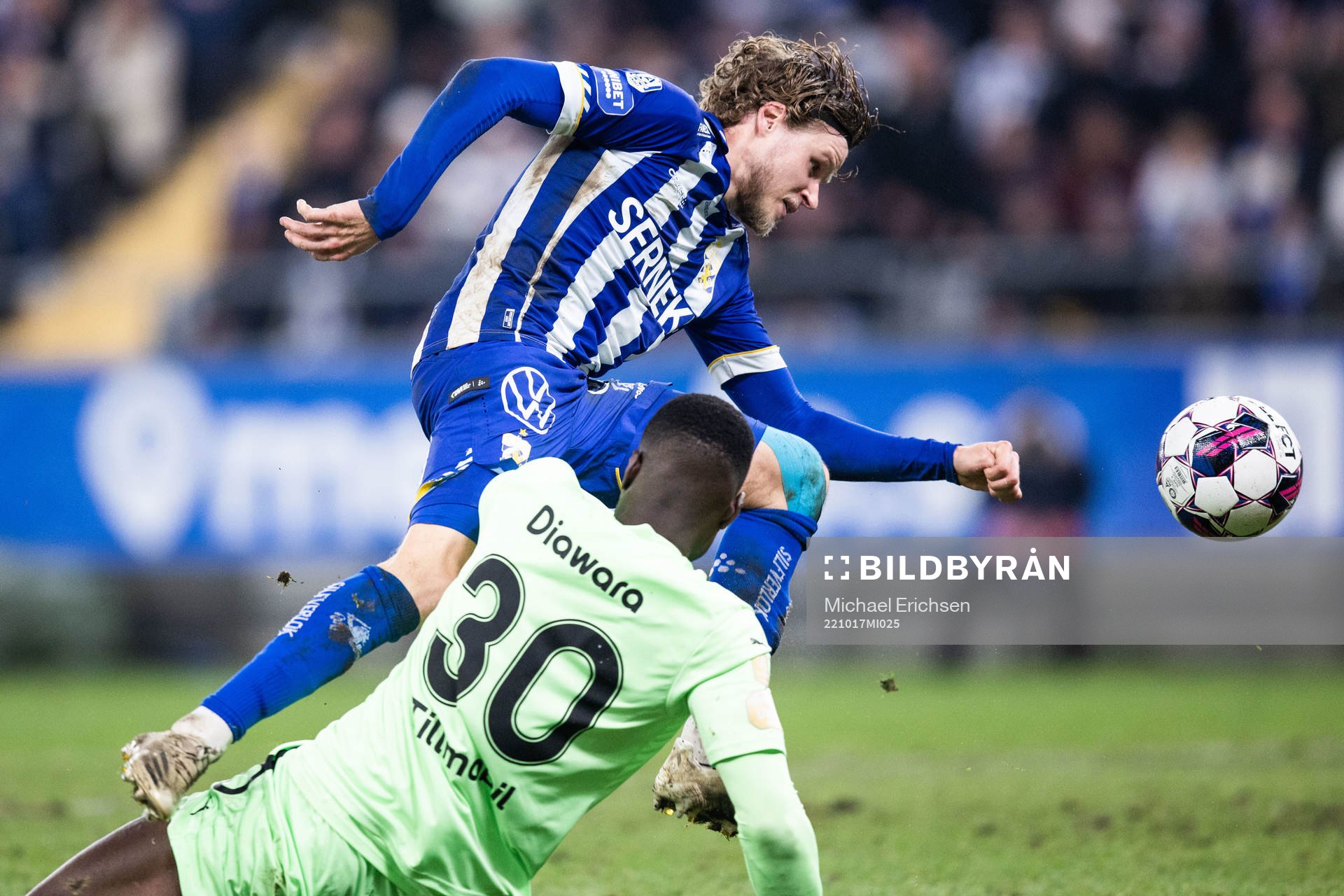 IFK Göteborgs Gustaf Norlin gör 1-1 bakom Malmö FFs