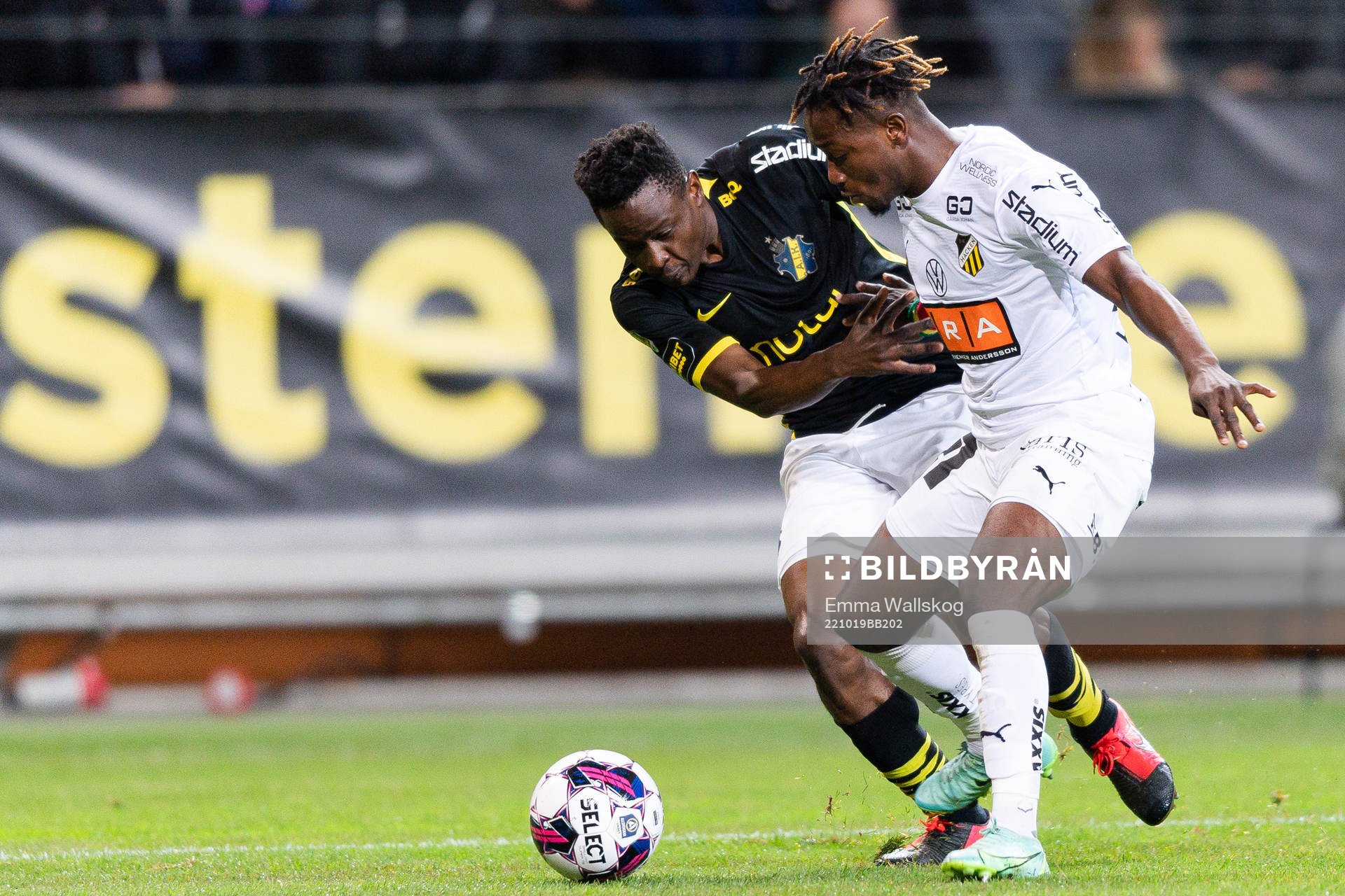 AIKs Erick Otieno Ouma och Häckens Ibrahim Sadiq