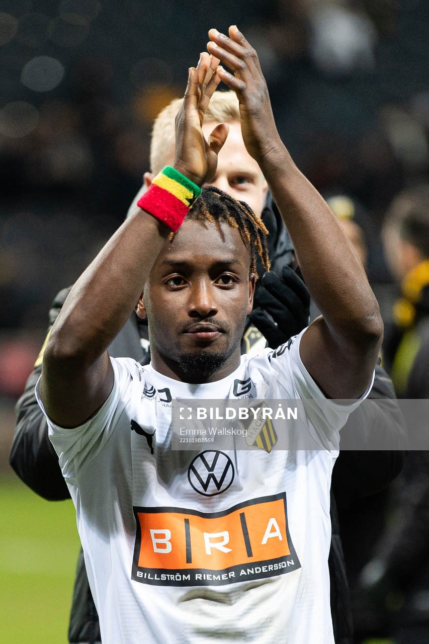 Häckens Ibrahim Sadiq jublar