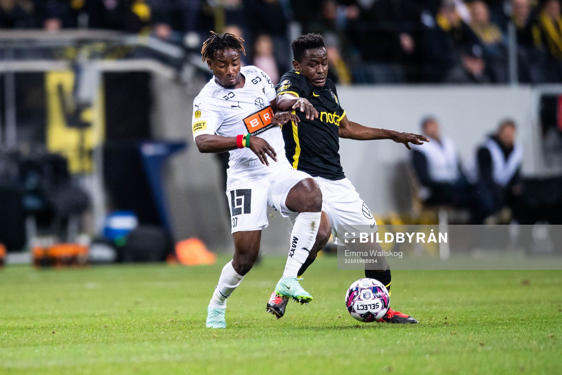 Häckens Ibrahim Sadiq och AIKs Erick Otieno Ouma