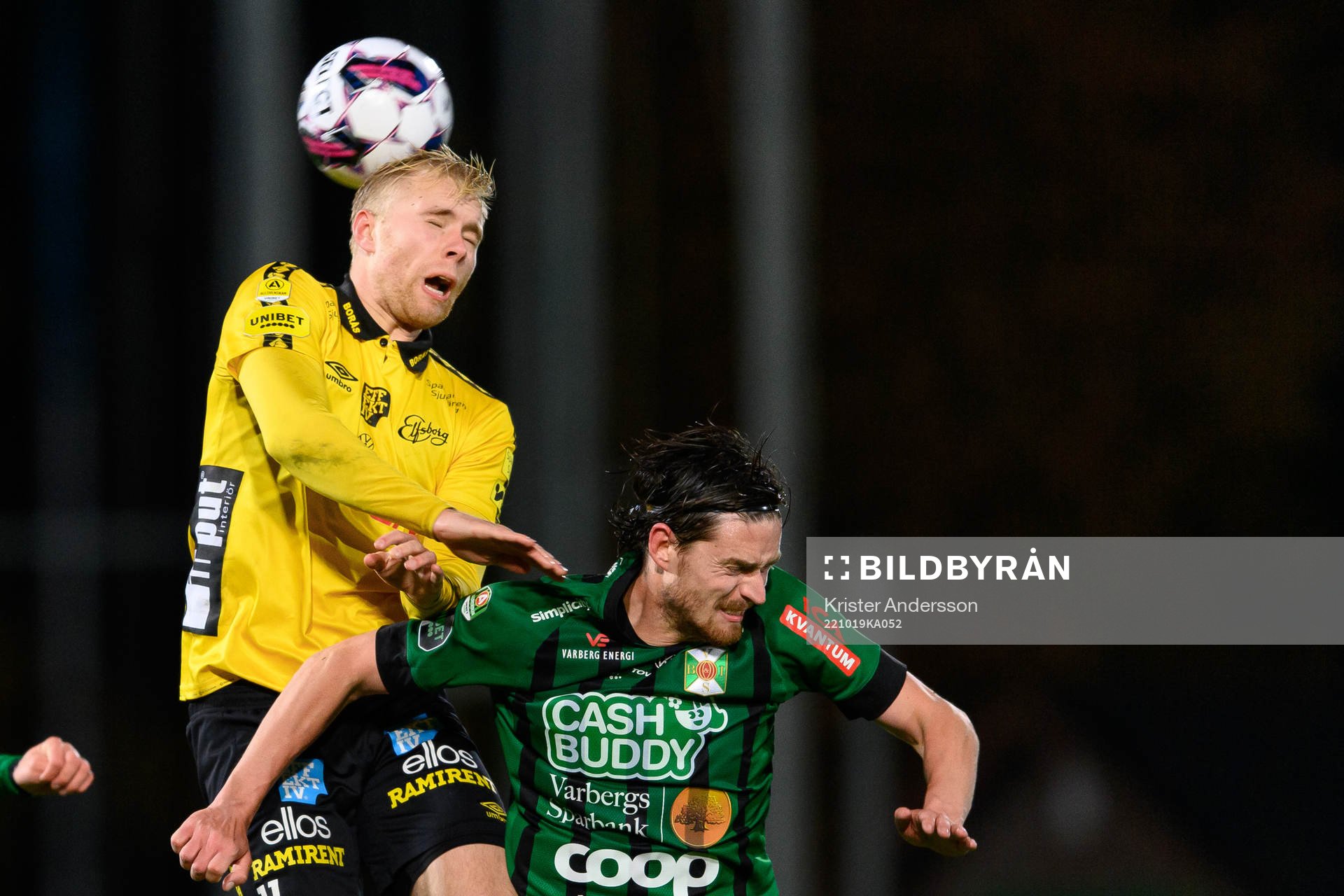 Elfsborgs Sveinn Guðjohnsen och Varbergs Robin Tranberg