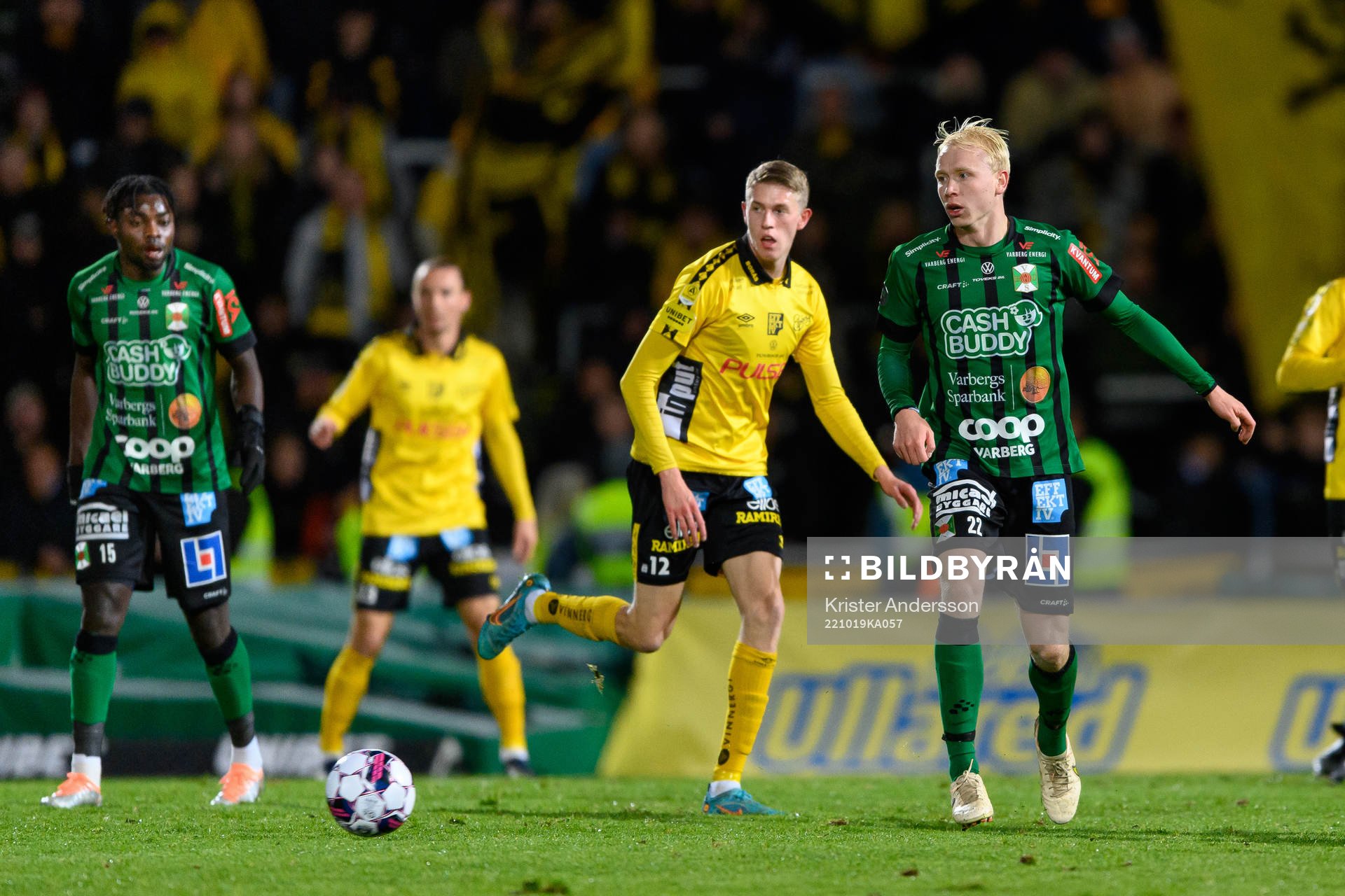 Elfsborgs Alexander Bernhardsson och Varbergs Andre Boman