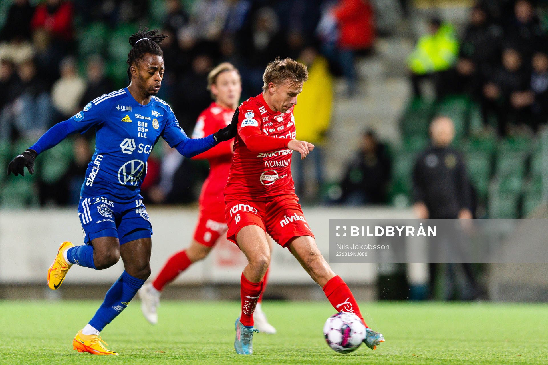 GIF Sundsvalls Ronaldo Damus och Värnamos Albin Lohikangas