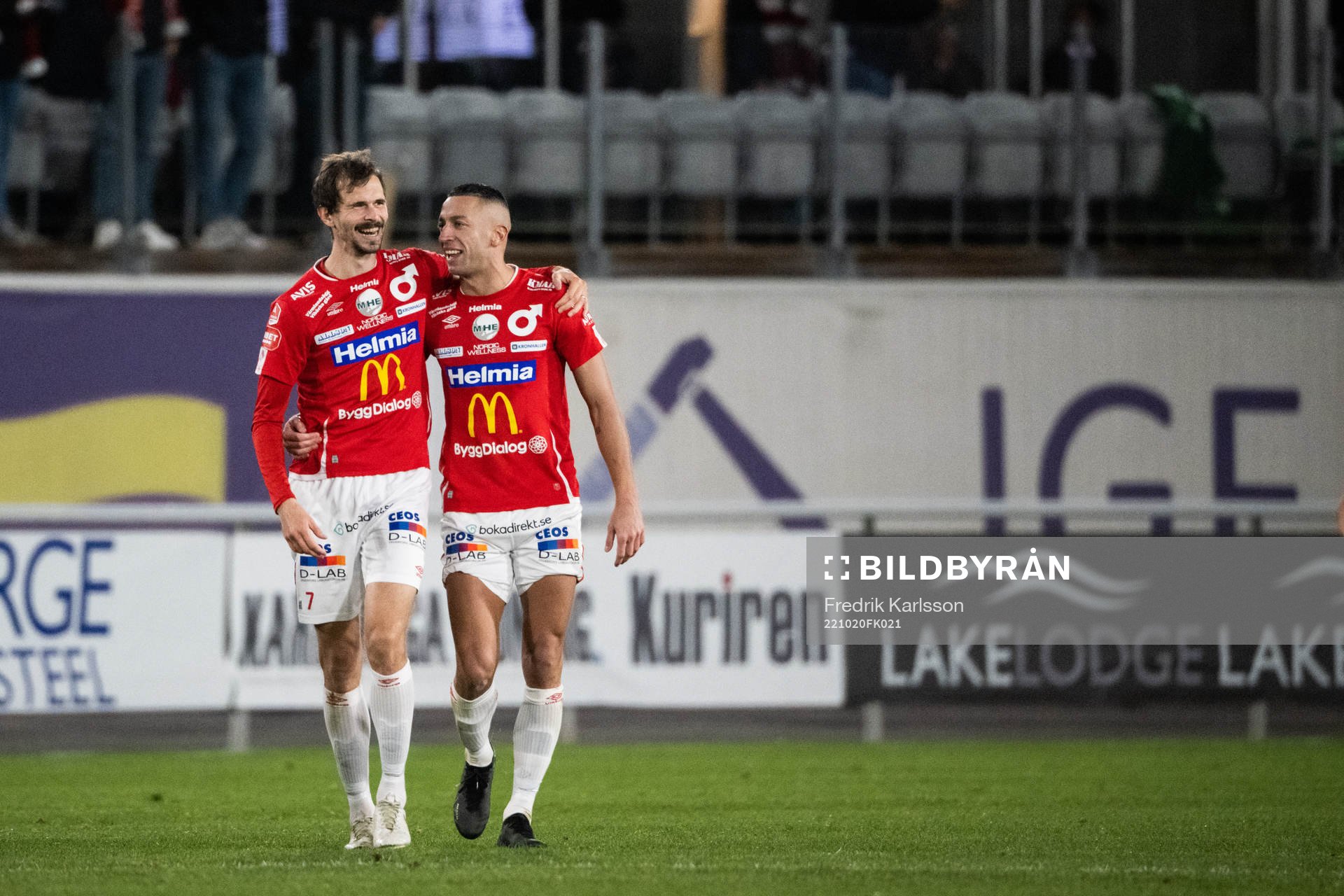 Degerfors Sebastian Ohlsson och Nikola Djurdjic jublar