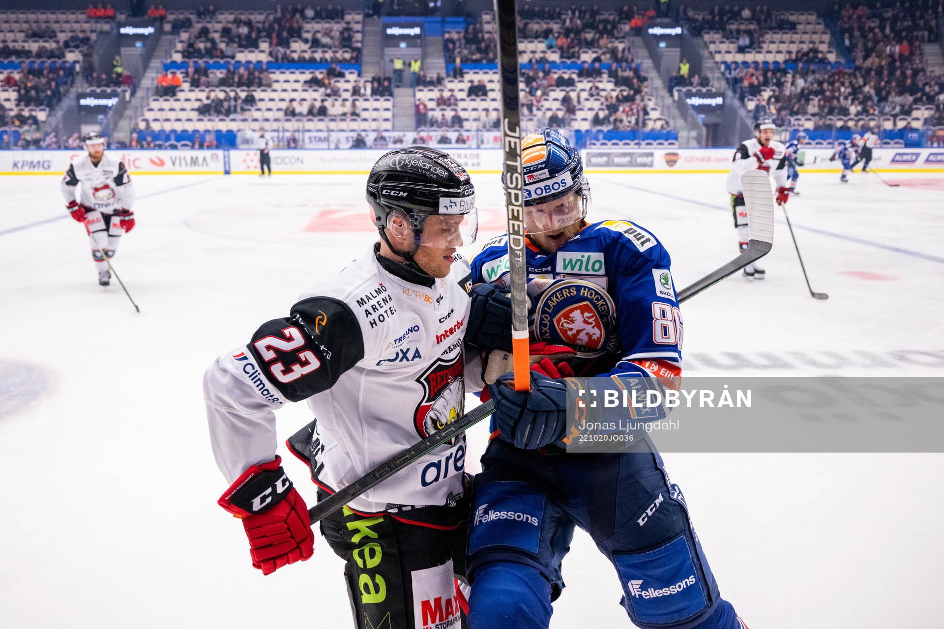 Malmö Redhawks Christoffer Forsberg och Växjös Joachim