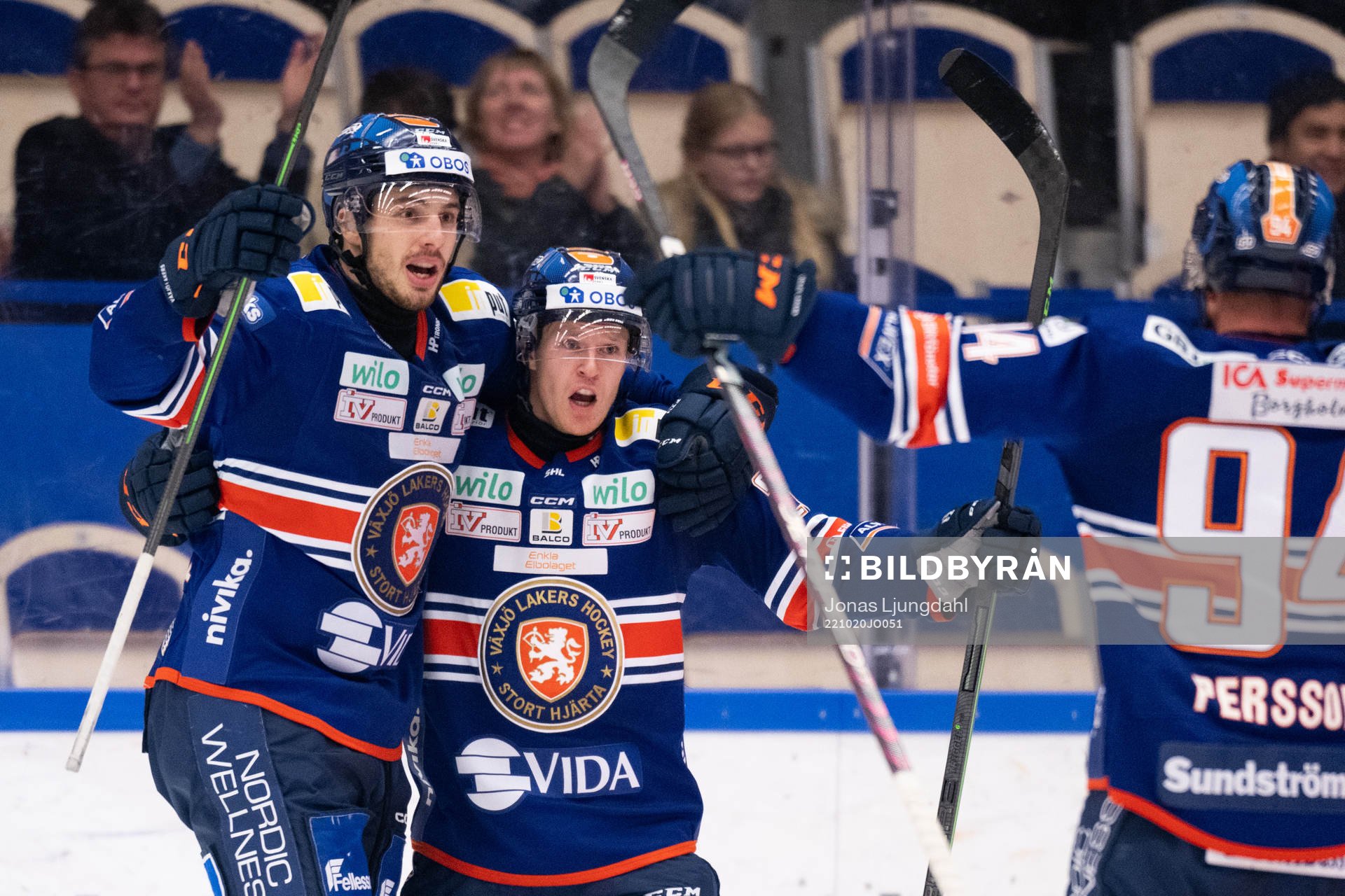 Växjös Hardy Häman Aktell och Hugo Gustafsson jublar