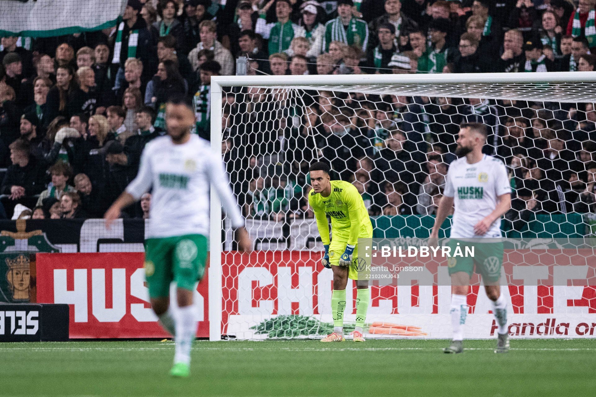 Hammarbys målvakt Oliver Dovin deppar