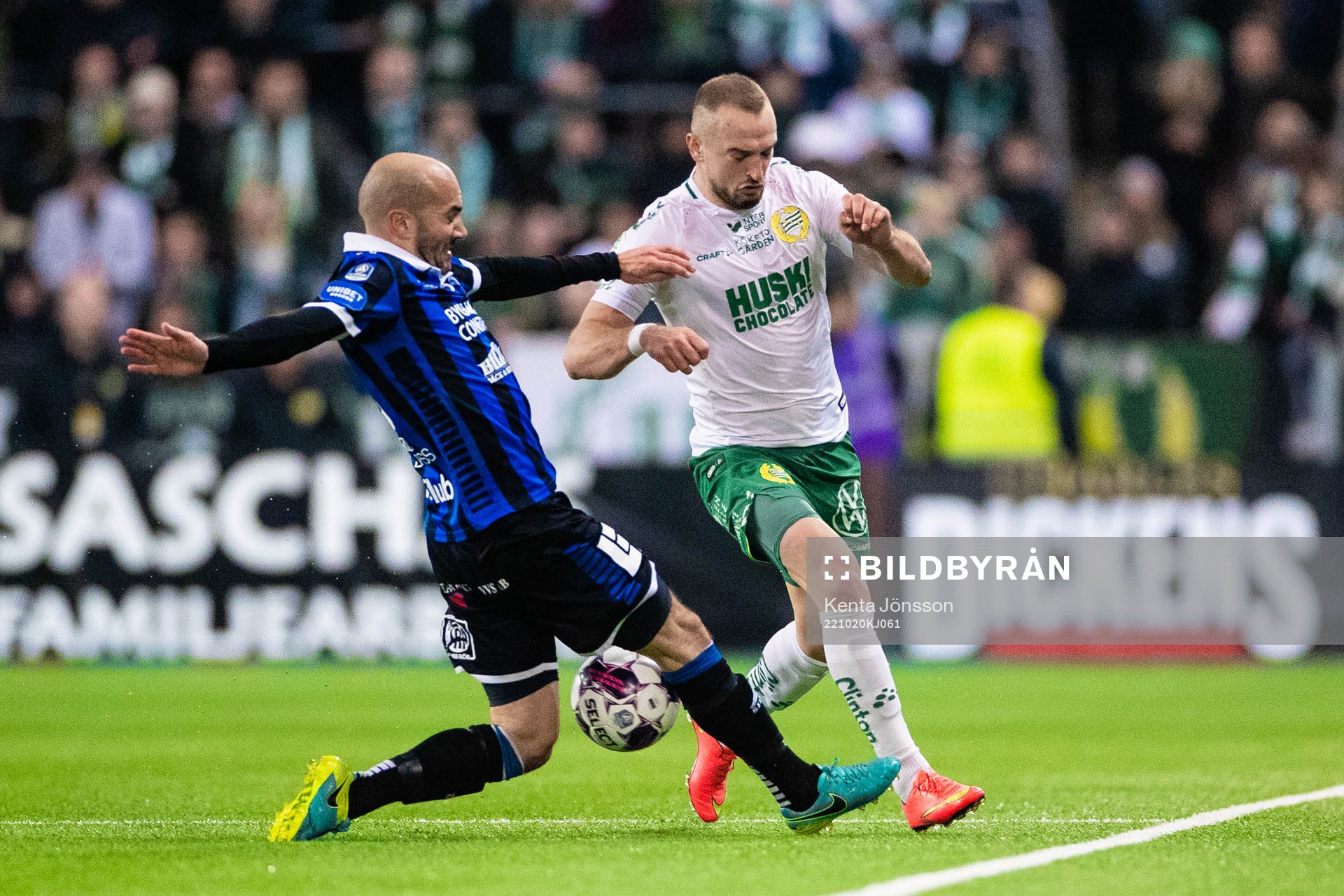 Sirius Karl Larson och Hammarbys Veton Berisha