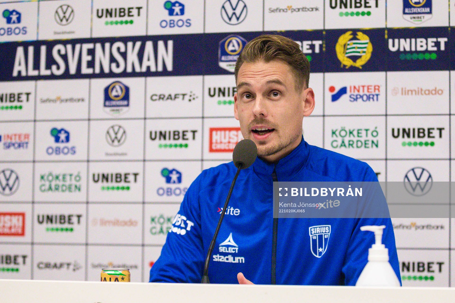 Sirius tränare Daniel Bäckström under presskonferensen efter fotbollsmatchen i Allsvenskan mellan Hammarby och Sirius den 20 oktober 2022 i Stockholm.