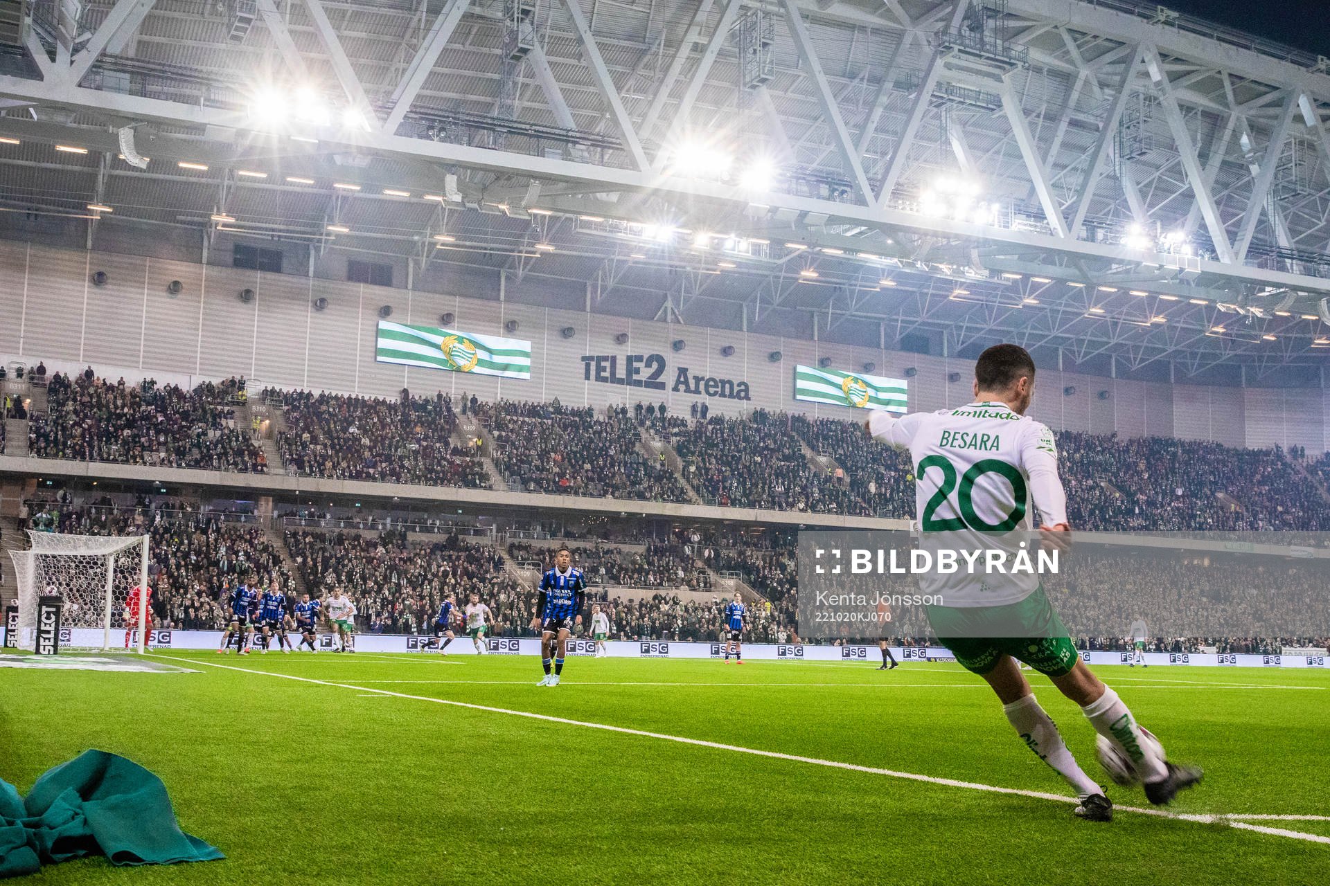 Hammarbys Nahir Besara med en hörna
