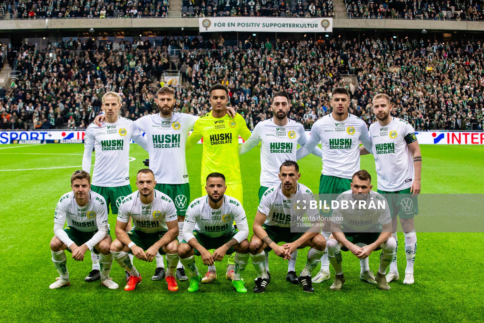 Hammarbys startelva med Gustav Ludwigson, Simon Sandberg, målvakt Oliver Dovin, Nahir Besara, Edvin Kurtulus, Darijan Bojanic, Joel Nilsson, Veton Berisha, Mohanad Jeahze, Loret Sadiku och Mads Fenger inför fotbollsmatchen i Allsvenskan mellan Hammarby och Sirius den 20 oktober 2022 i Stockholm.