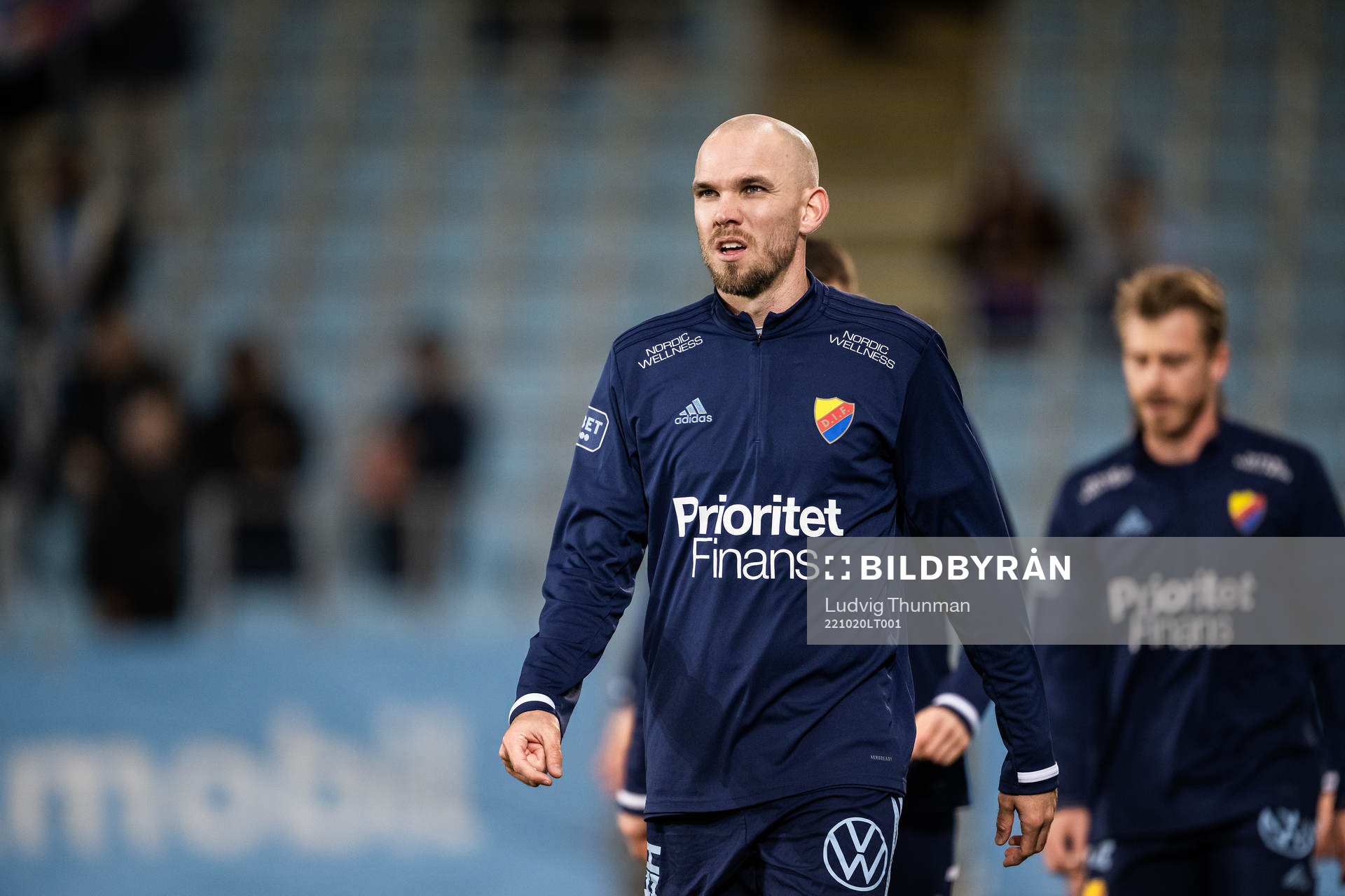 Djurgårdens Marcus Danielson värmer upp