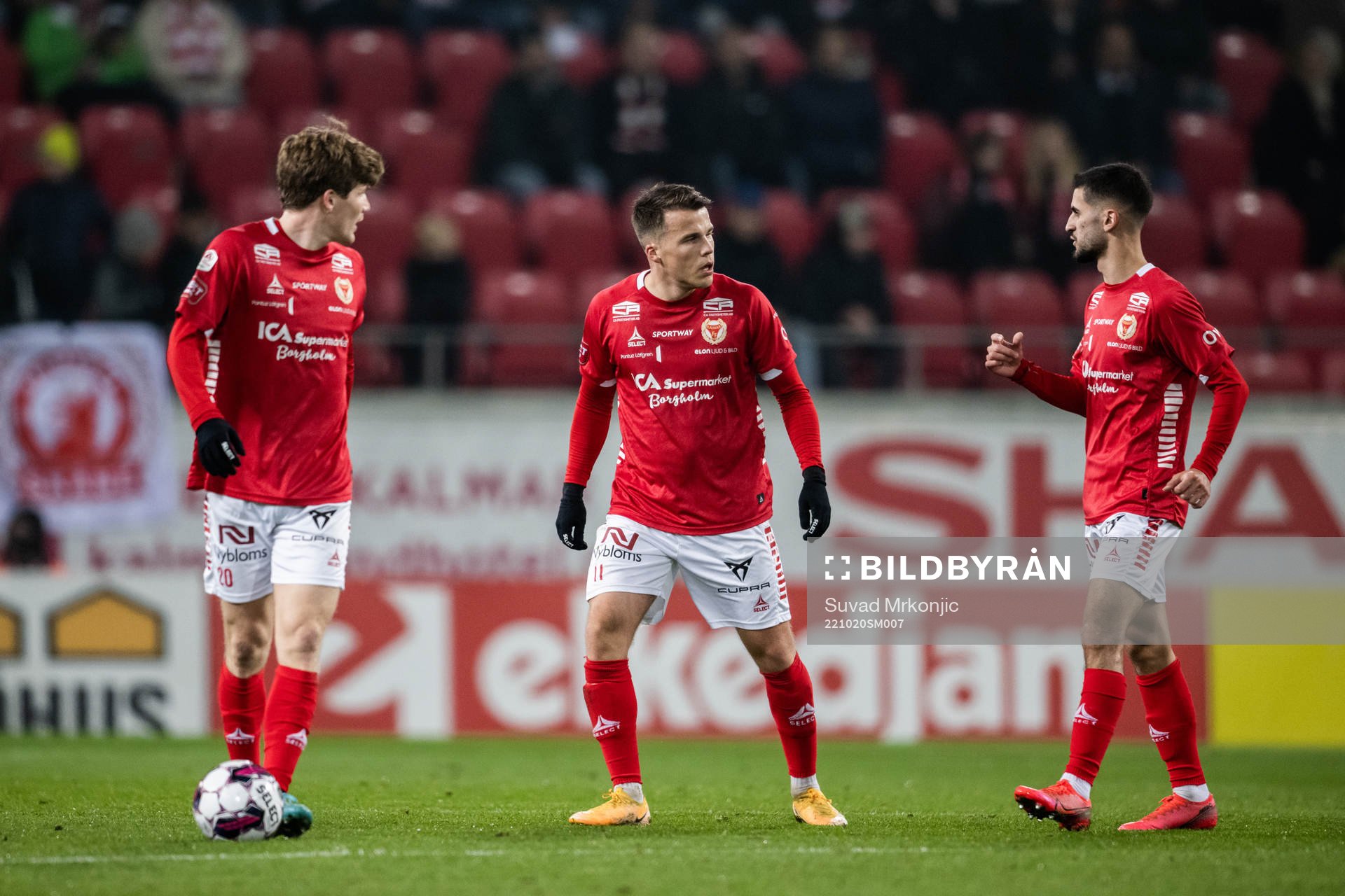 Kalmars Oliver Berg, Simon Skrabb och Noah Shamoun deppar