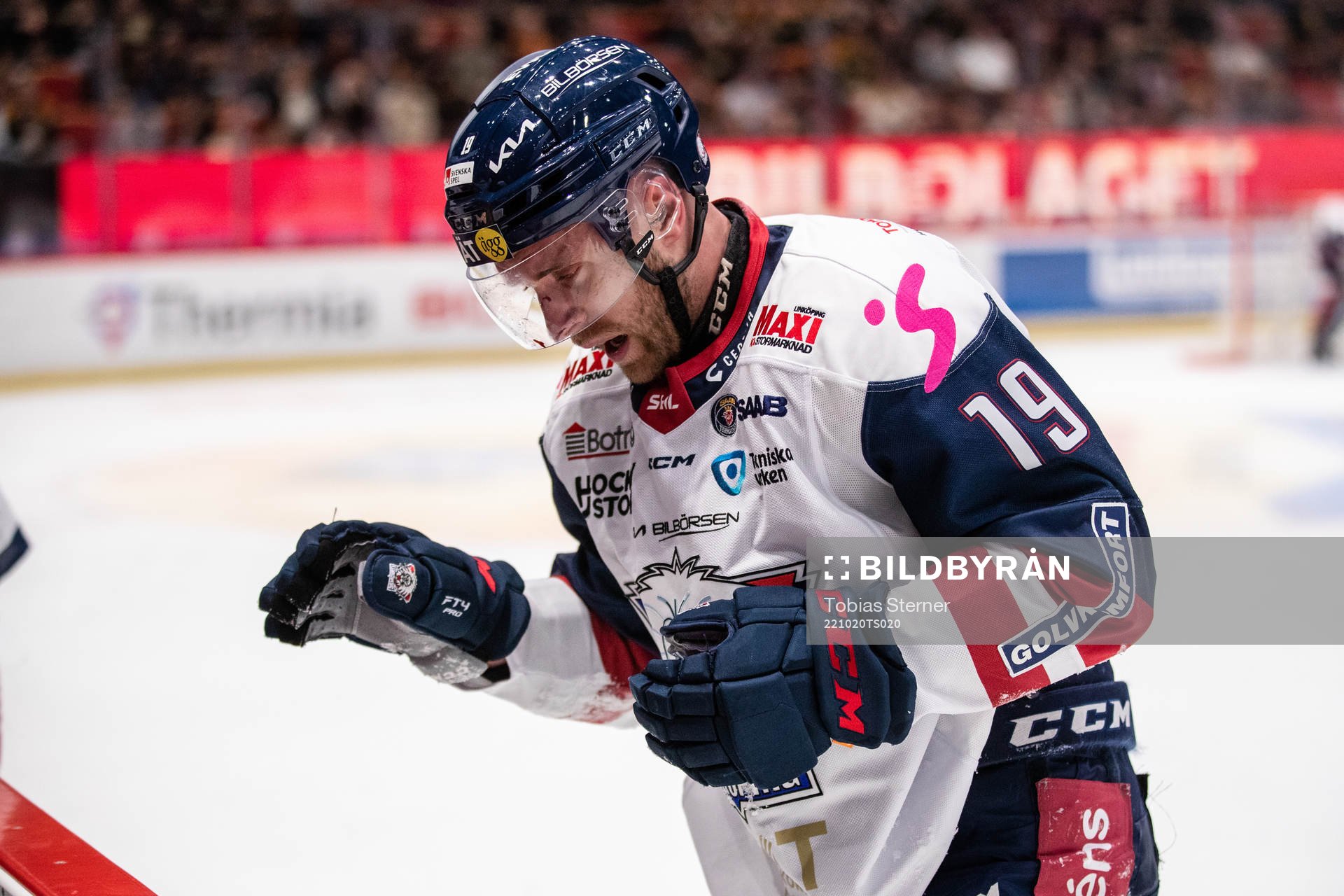 Linköpings Patrick Russell har ont