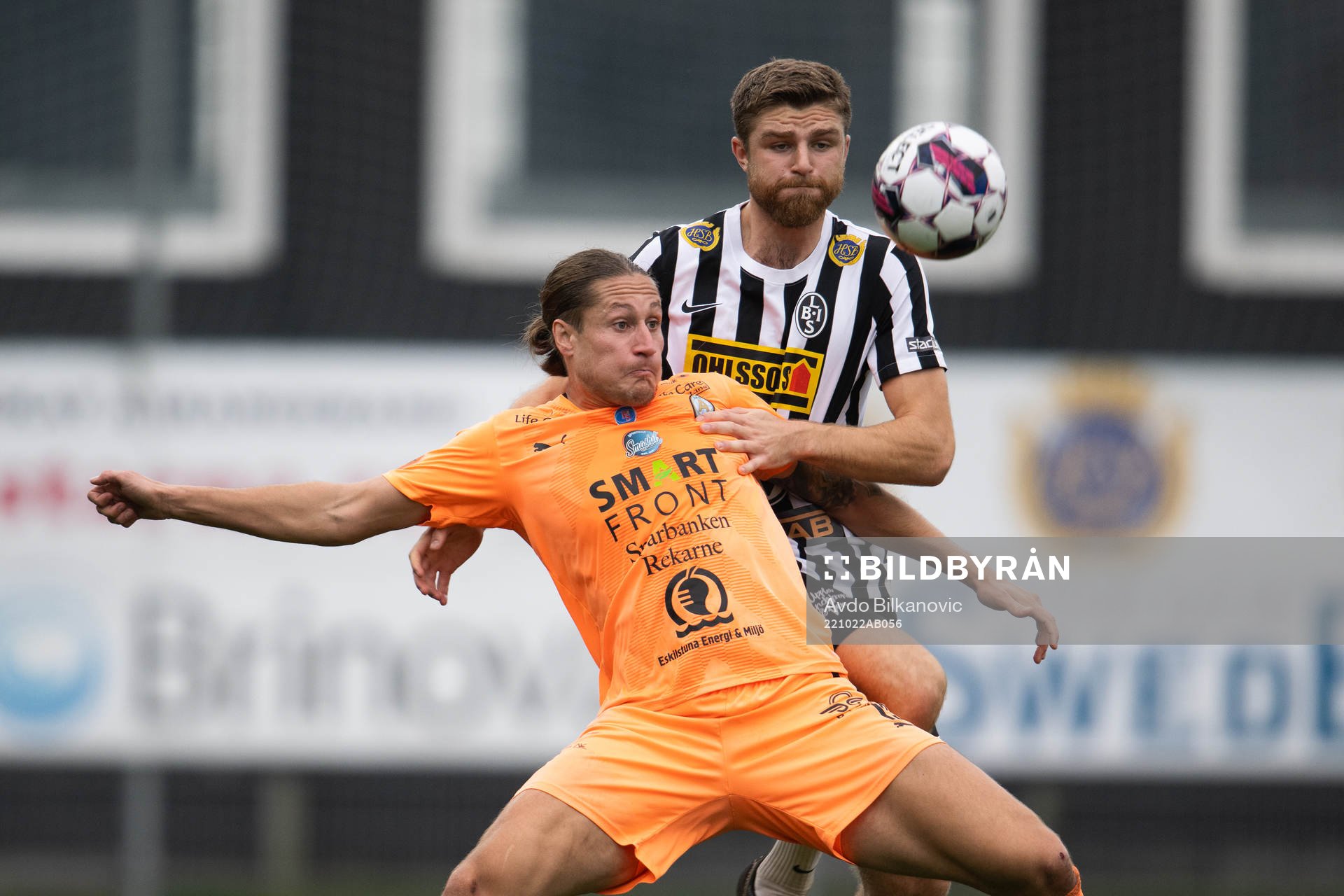 AFC Eskilstunas Felix Michel och Landskronas Erik Hedenquist