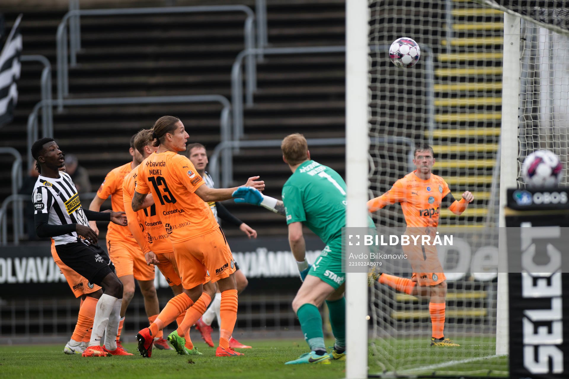 AFC Eskilstunas spelare gör självmål bakom målvakt Nick Wolters under fotbollsmatchen i Superettan mellan Landskrona och AFC Eskilstuna den 22 oktober 2022 i Landskrona.