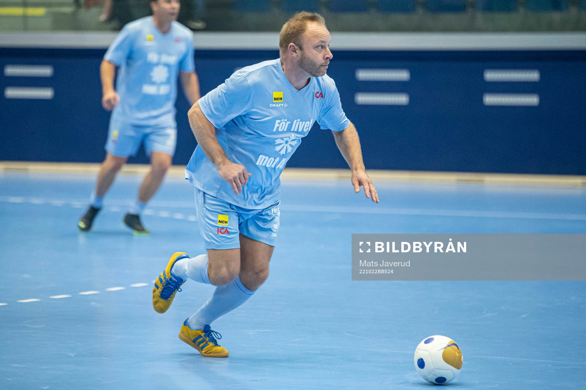 Malmölirares Anders Andersson under fotbollsmatchen i För livet cupen mot ALS mellan Malmölirare och Vilirare-Dams  den 22 oktober 2022 i Malmö. 