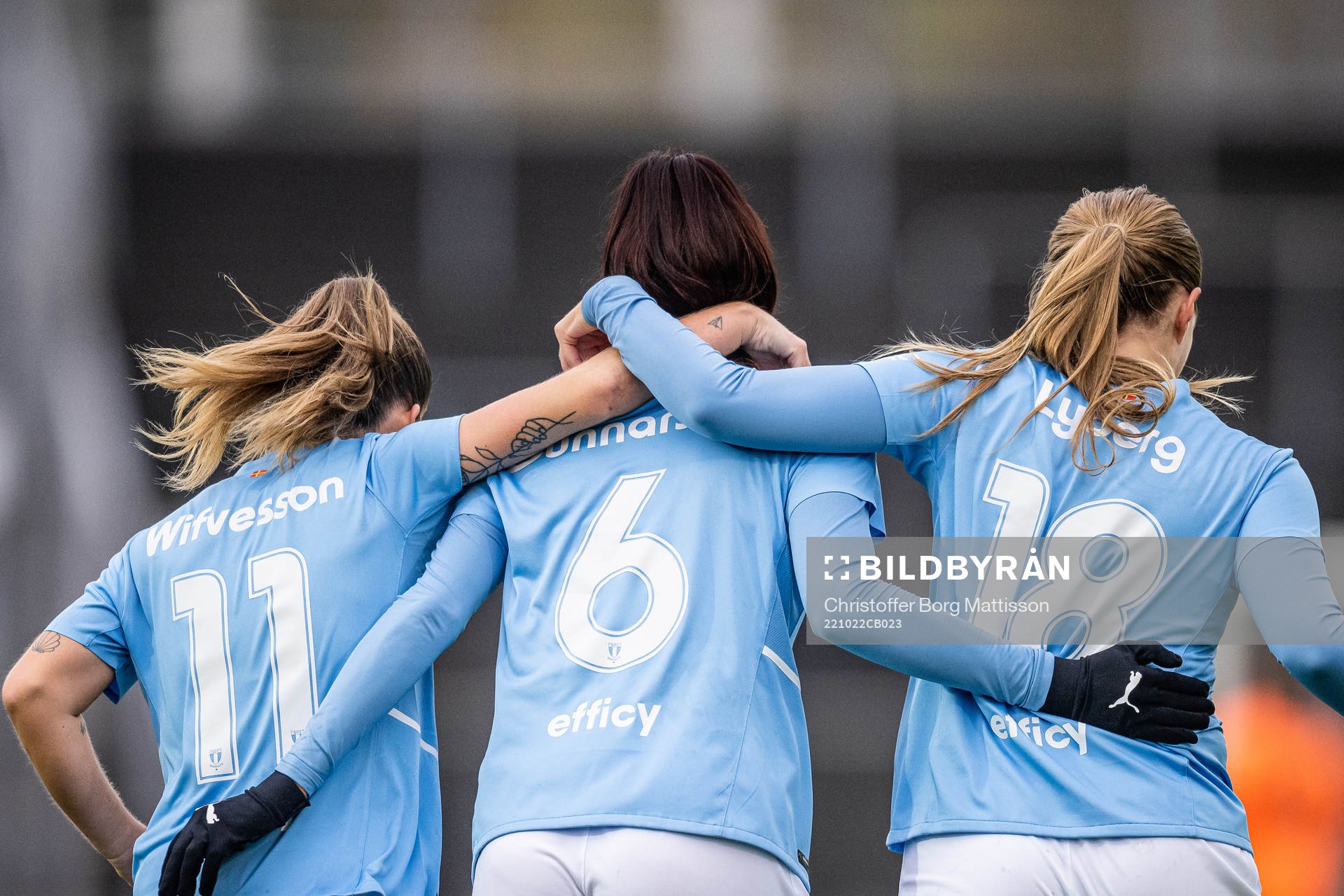 Malmö FFs Malin Gunnarsson jublar med lagkamrater