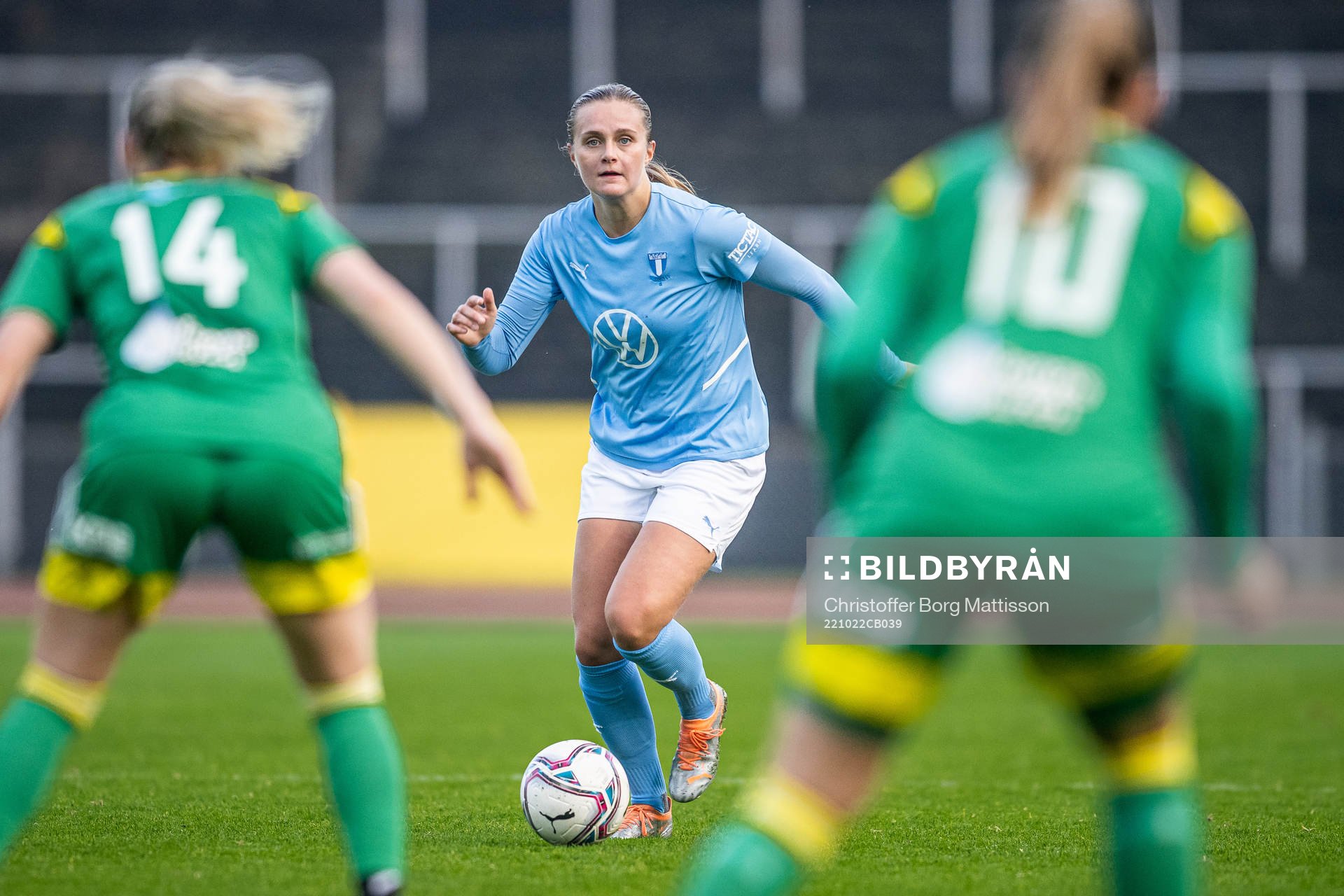 Malmö FFs Ida Lyberg under fotbollsmatchen i kvalet till damernas Division 1 mellan Malmö FF och Åhus den 22 oktober 2022 i Malmö.