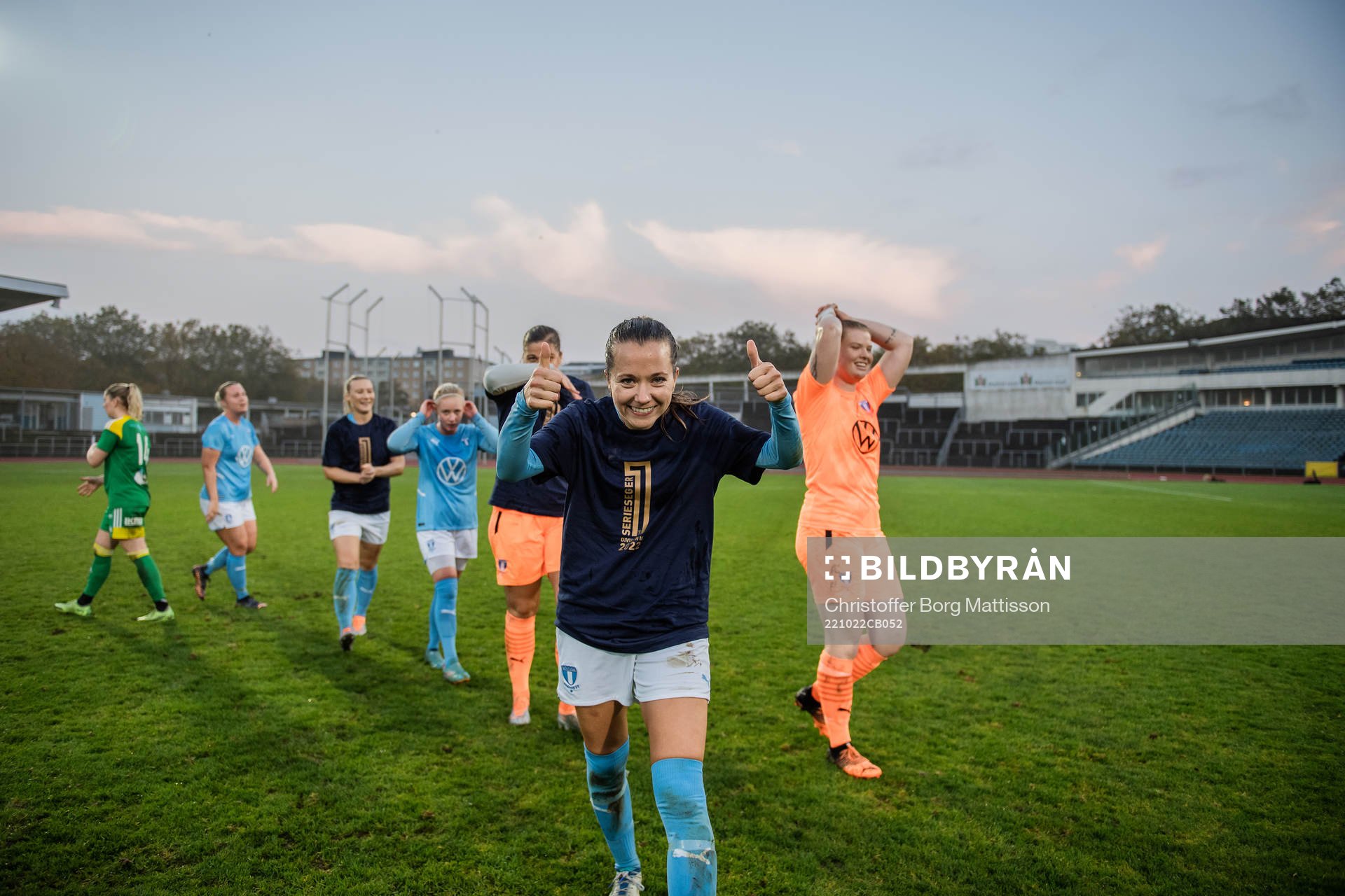 Malmö FFs Cornelia Lindgren jublar