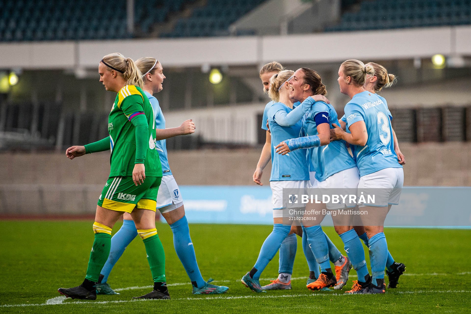 Malmö FFs Beatrice Närhi jublar