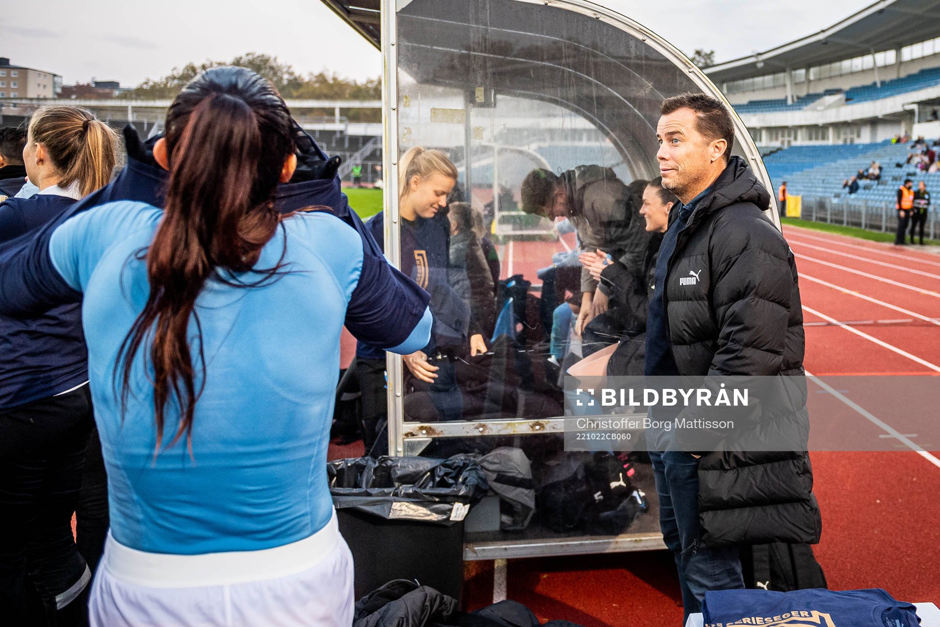 Malmö FFs sportdirektör Daniel Andersson under fotbollsmatchen i kvalet till damernas Division 1 mellan Malmö FF och Åhus den 22 oktober 2022 i Malmö.