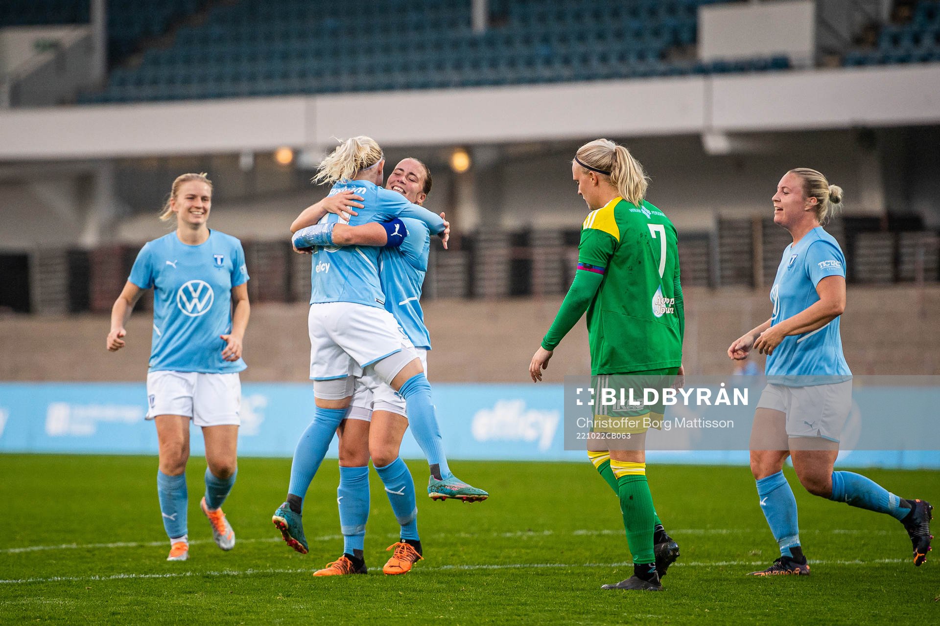 Malmö FFs Beatrice Närhi jublar