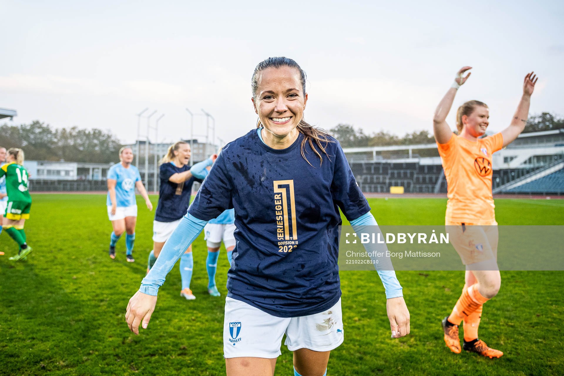 Malmö FFs Cornelia Lindgren jublar