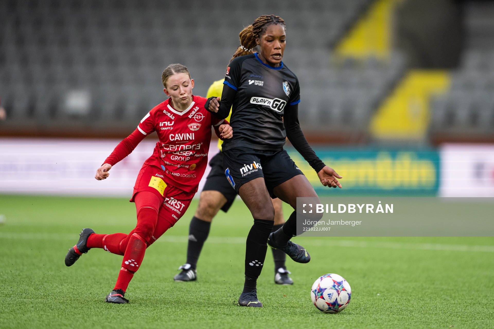 Bergdalens Hanna Gunnarsson och Växjös Evelyn Ijeh