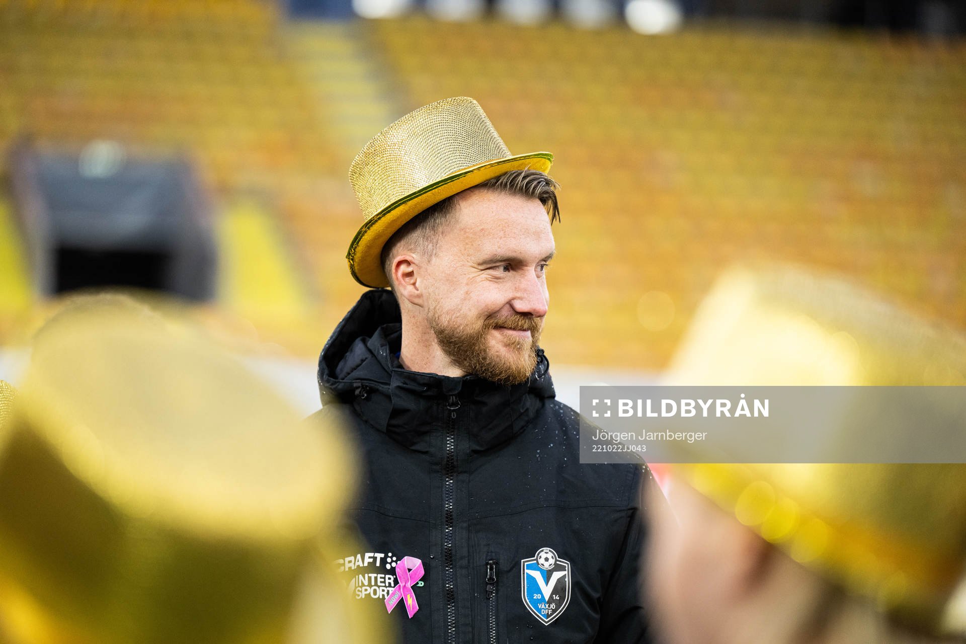 Växjös tränare Olof Unogård jublar