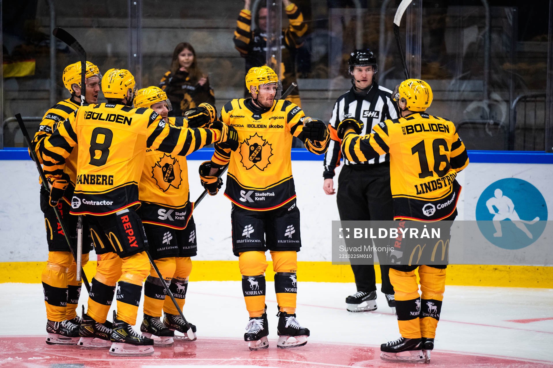 Skellefteås Tom Kühnhackl jublar