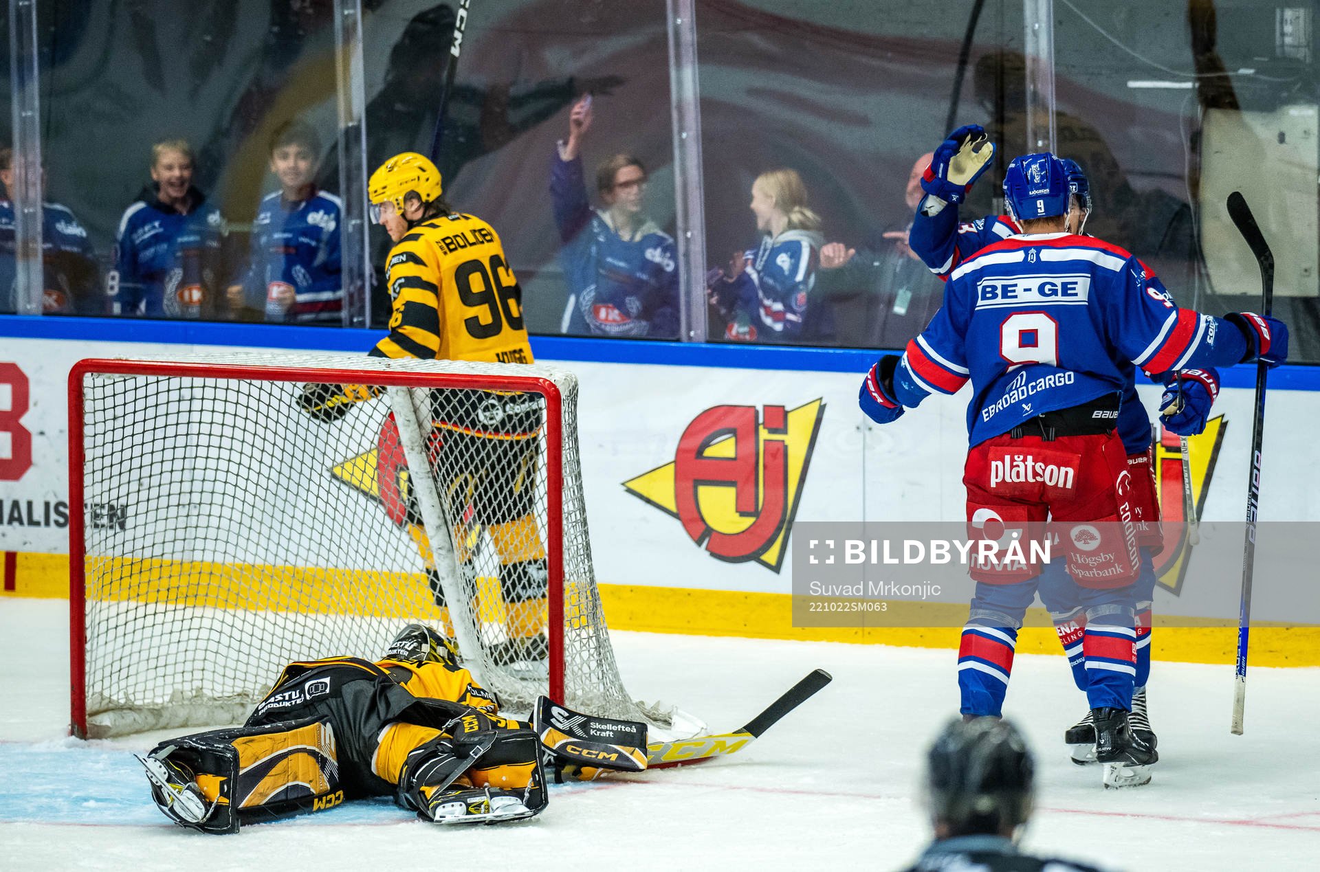 Oskarshamns Ahti Oksanen jublar