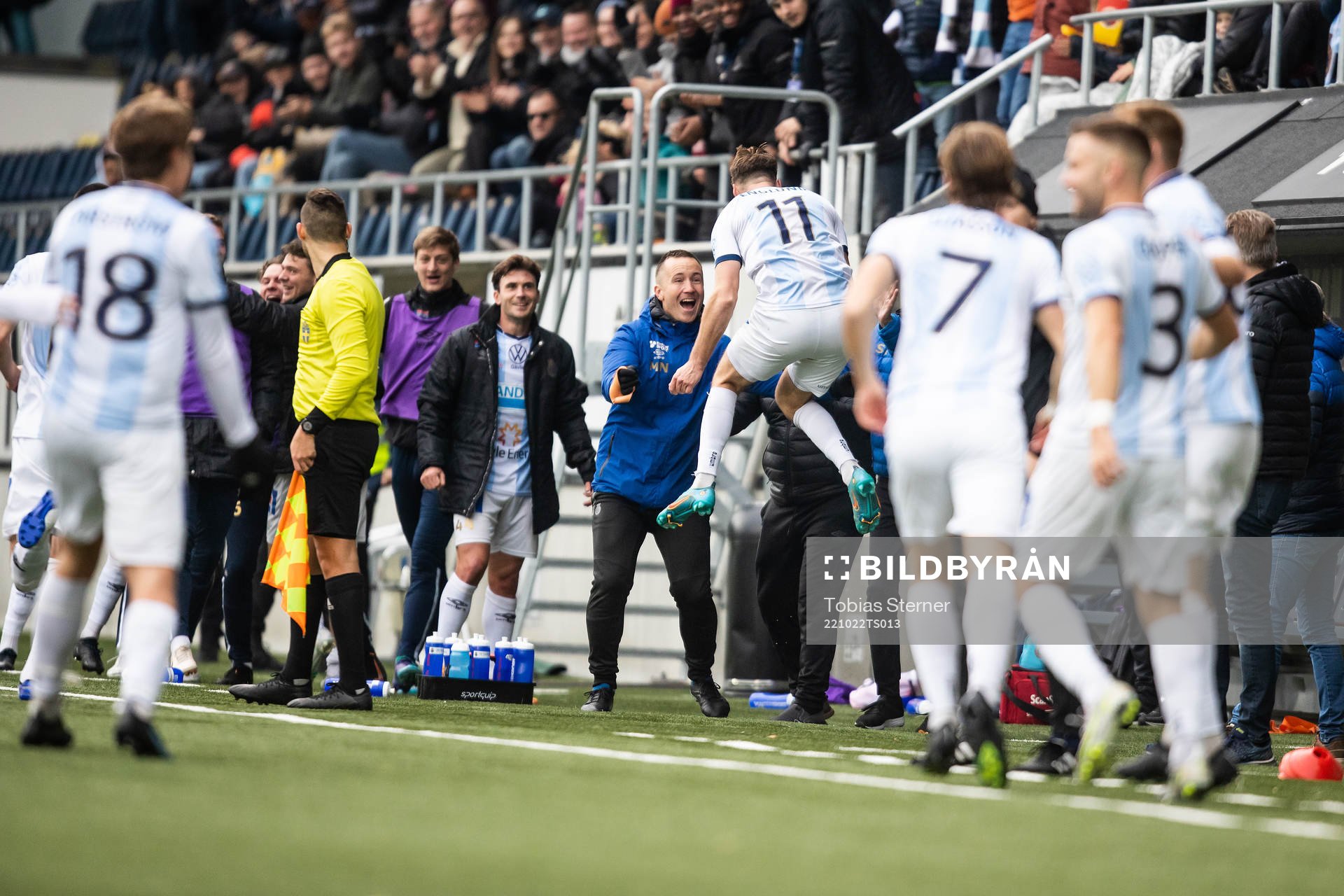 Gefles Leo Englund jublar
