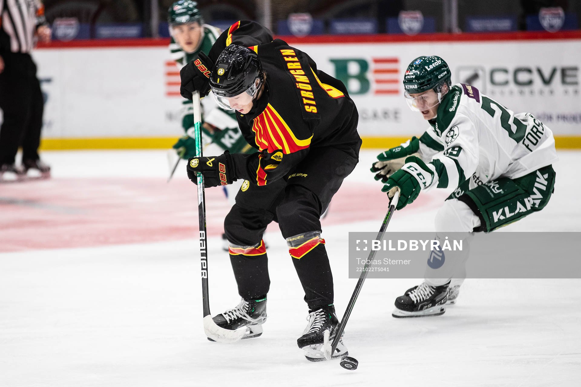 Brynäs William Strömgren och Färjestads Lucas Forsell
