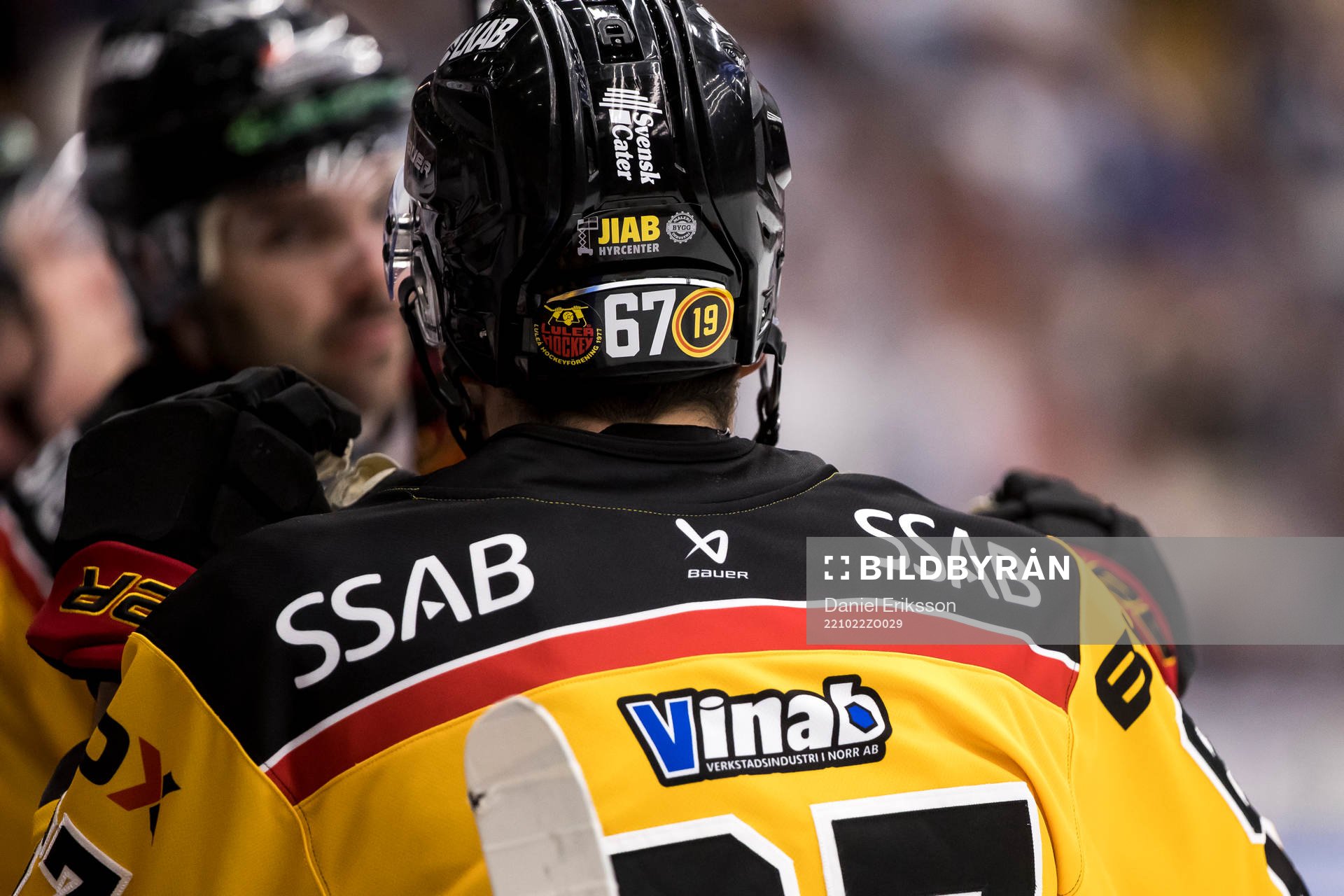 Luleås hjälm med nummer 19 för Tobias Forsberg
