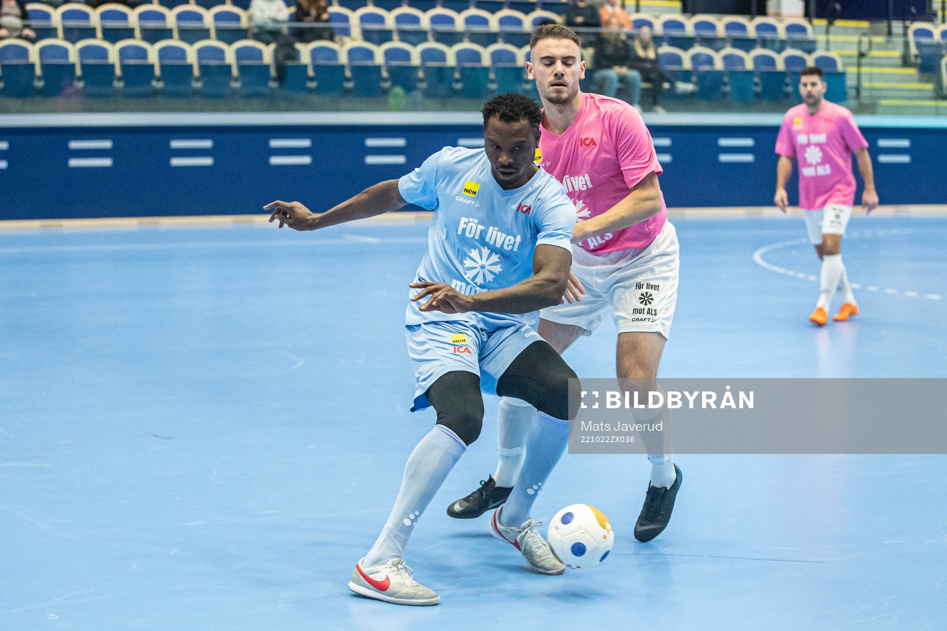 Malmölirares Edward Ofere  under fotbollsmatchen i För livet cupen mot ALS mellan Malmölirare och Piddes Pågars  den 22 oktober 2022 i Malmö. 