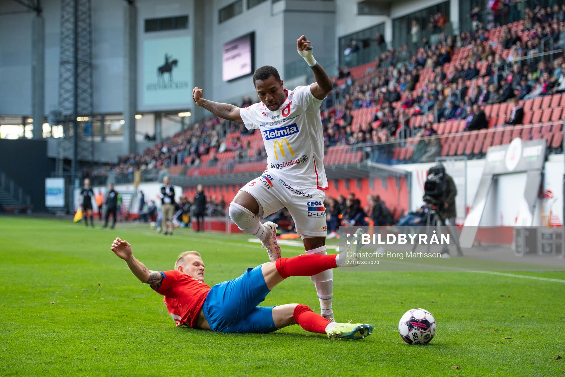 Helsingborgs Philip Rejnhold och Degerfors Joseph - Claude