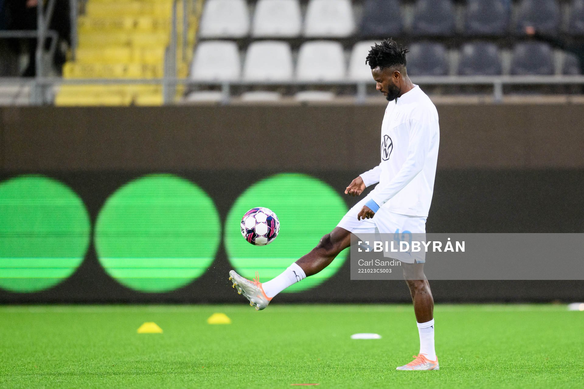 Malmö FFs Emmanuel Lomotey innan