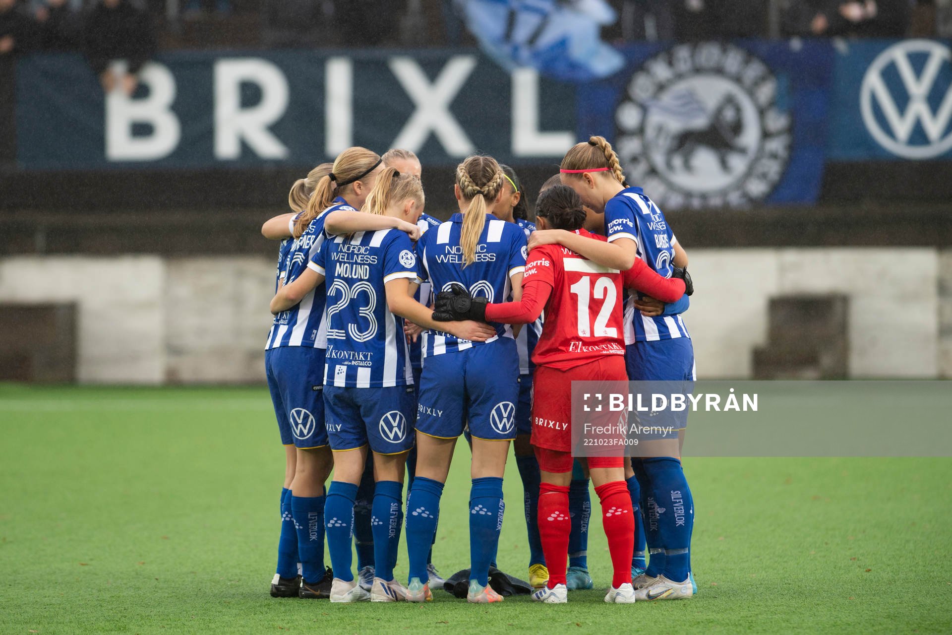 IFK Göteborgs spelare innan fotbollsmatchen i kvalet till