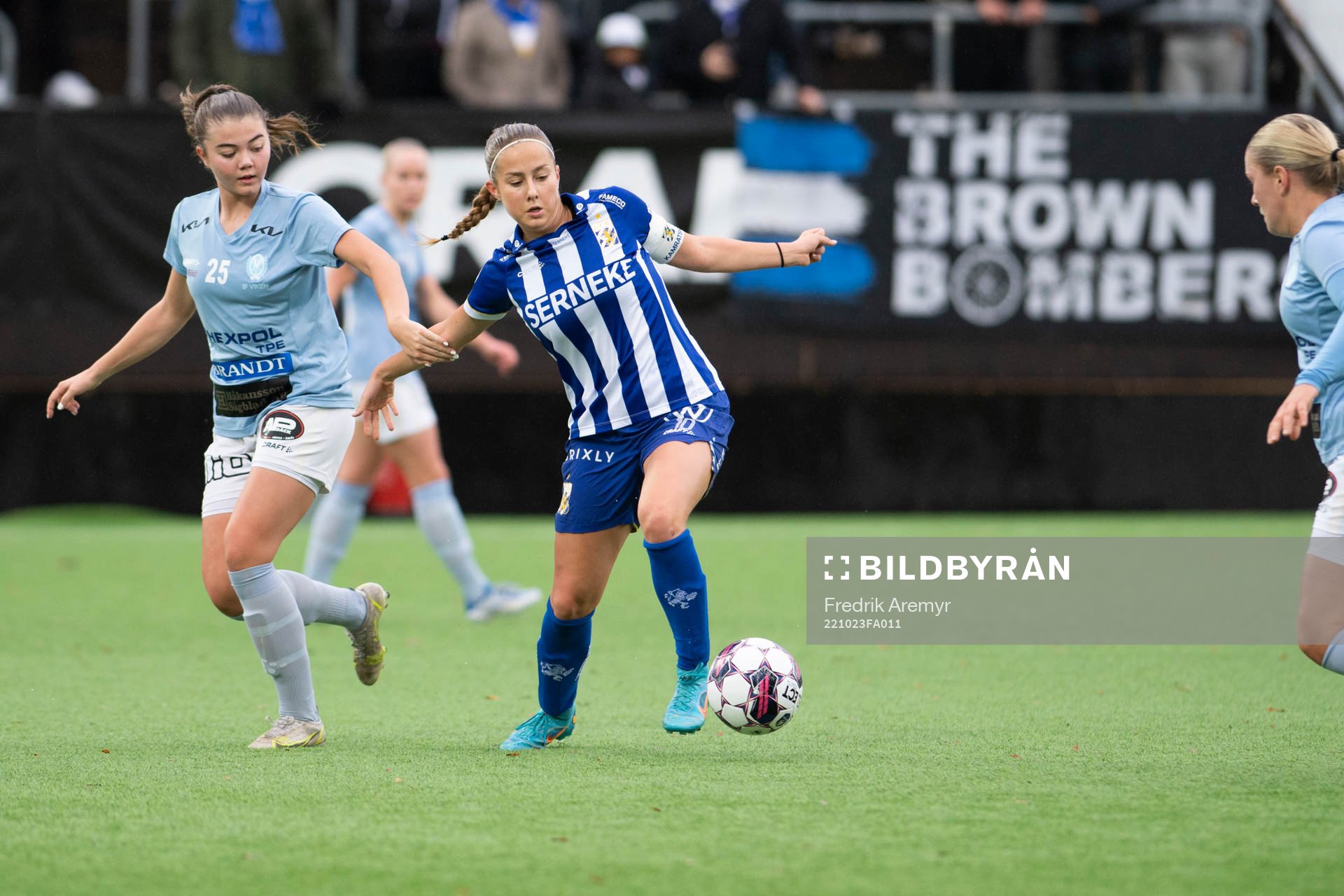 IFK Göteborgs Lagkapten Isabella Svanström under fotbollsmatchen i kvalet till damernas Division 1 mellan IFK Göteborg och Viken den 23 oktober 2022 i Göteborg.
